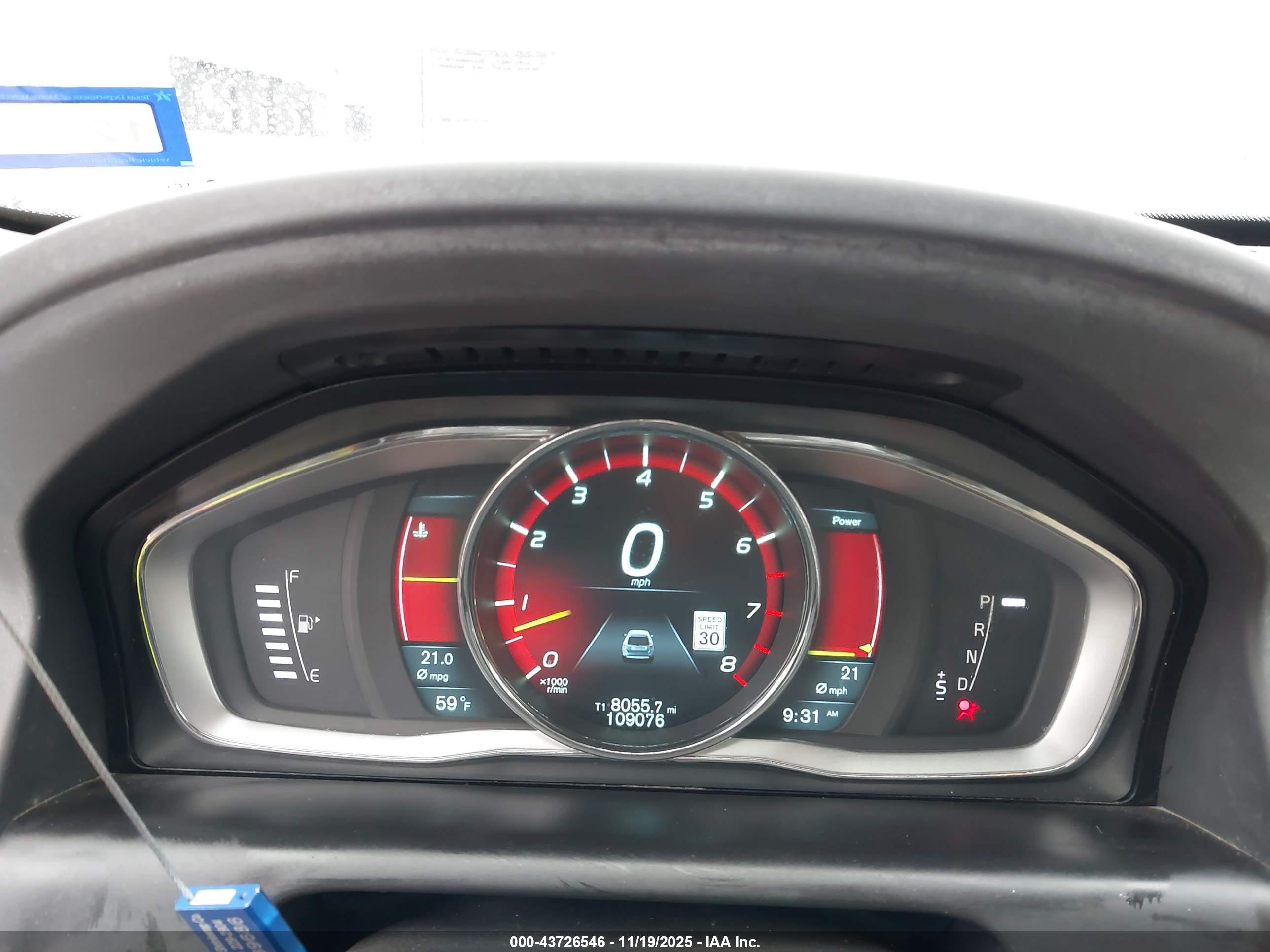 VOLVO XC60 image 7