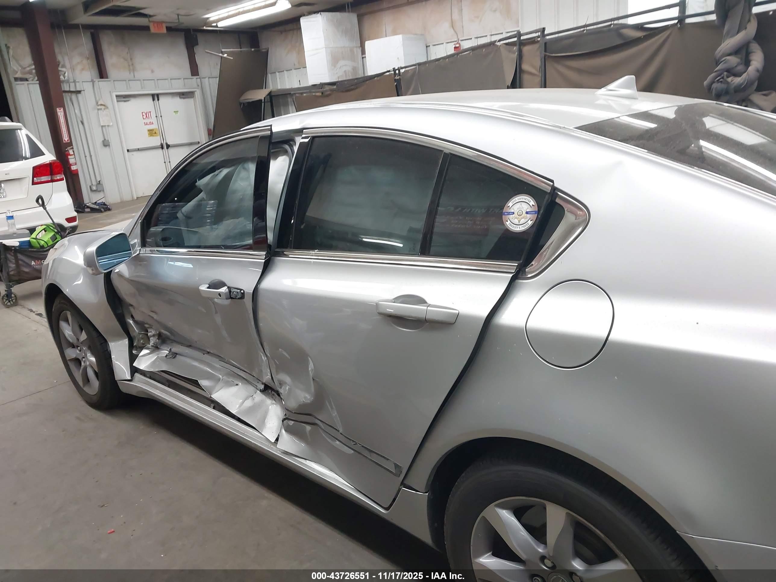 ACURA TL image 6