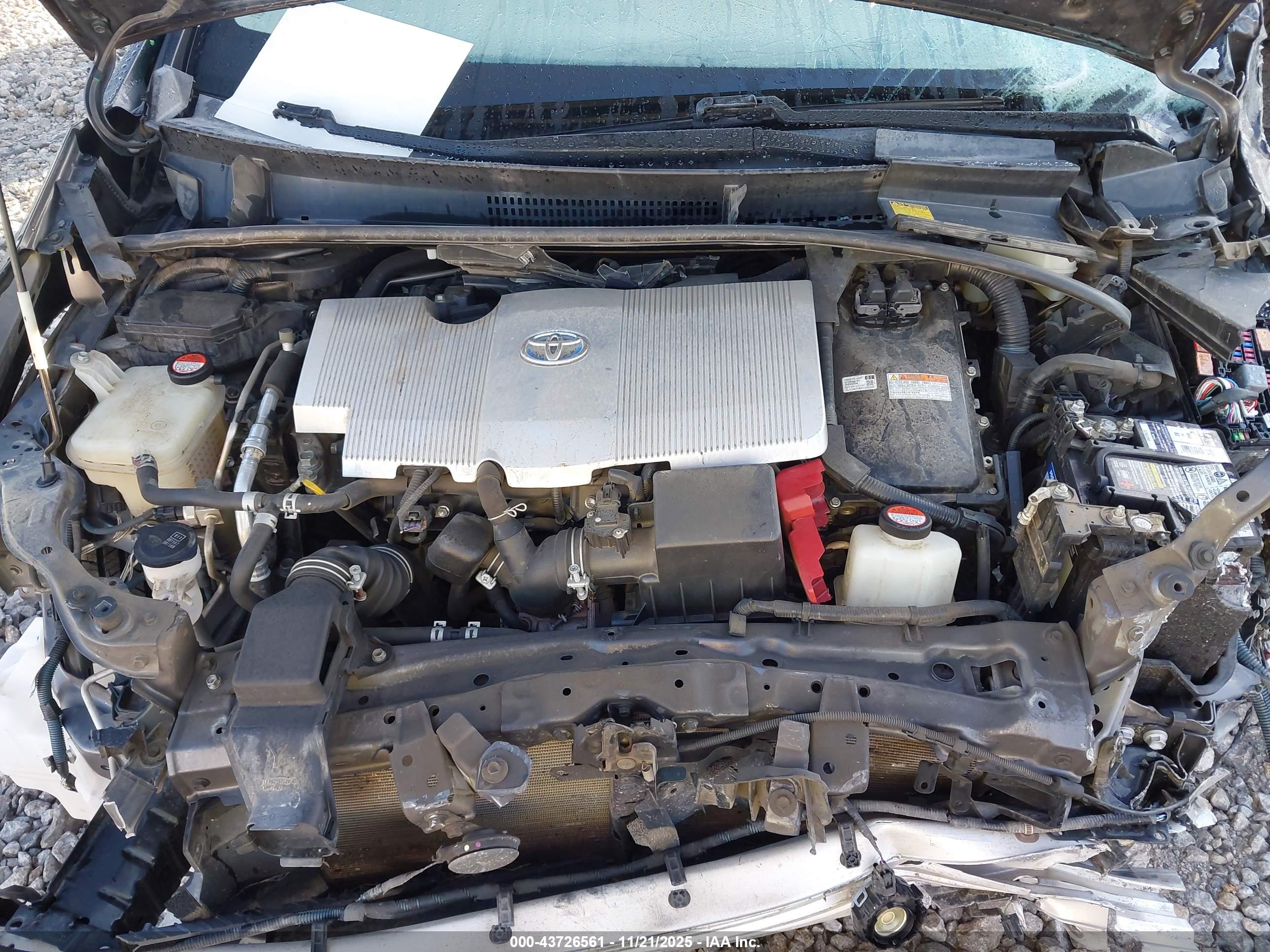 TOYOTA PRIUS image 10