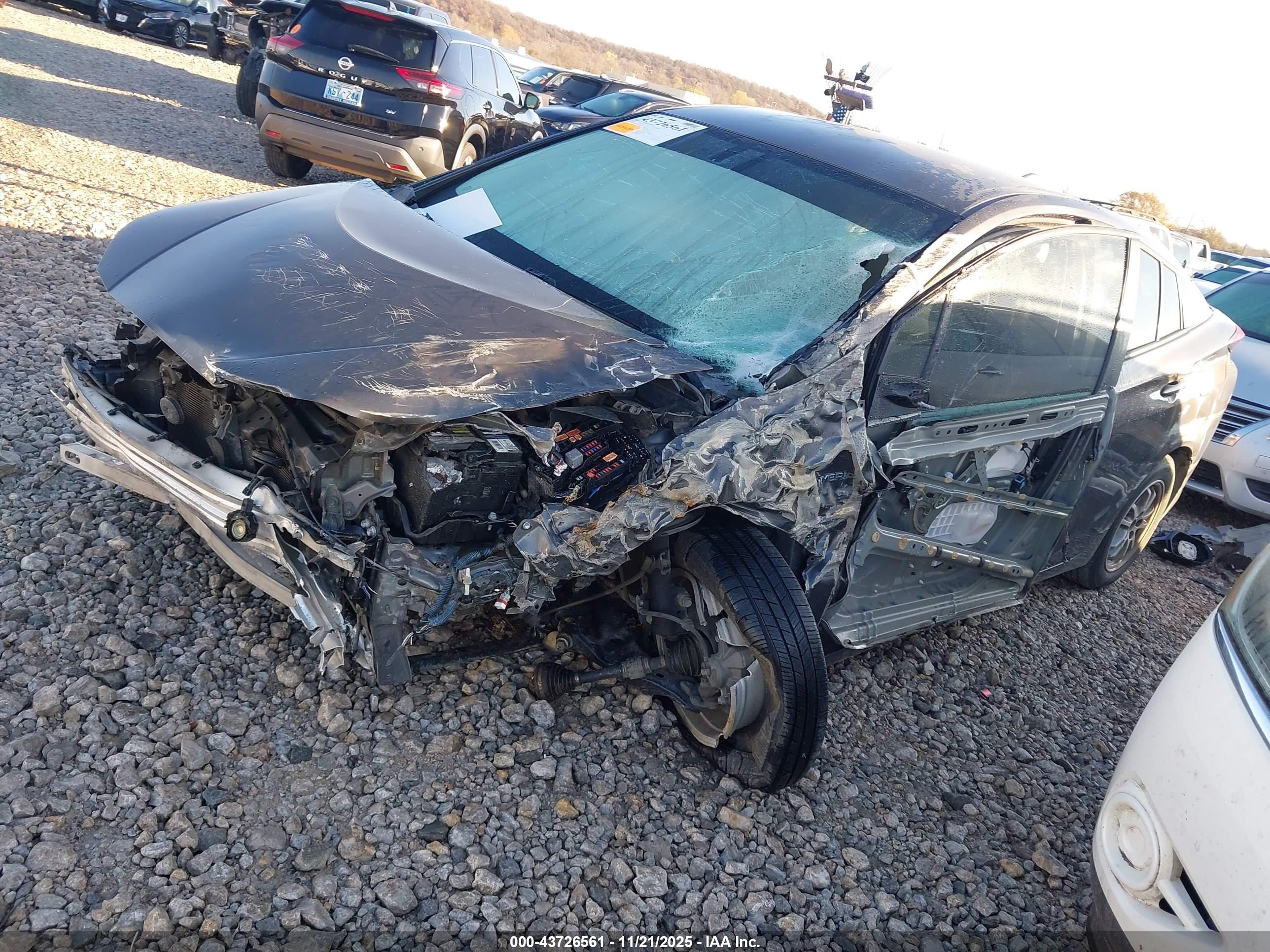 TOYOTA PRIUS image 2