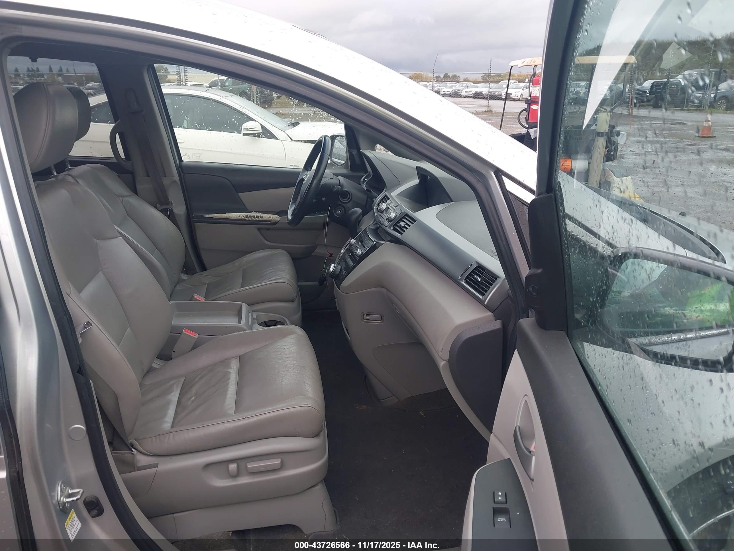HONDA ODYSSEY image 5