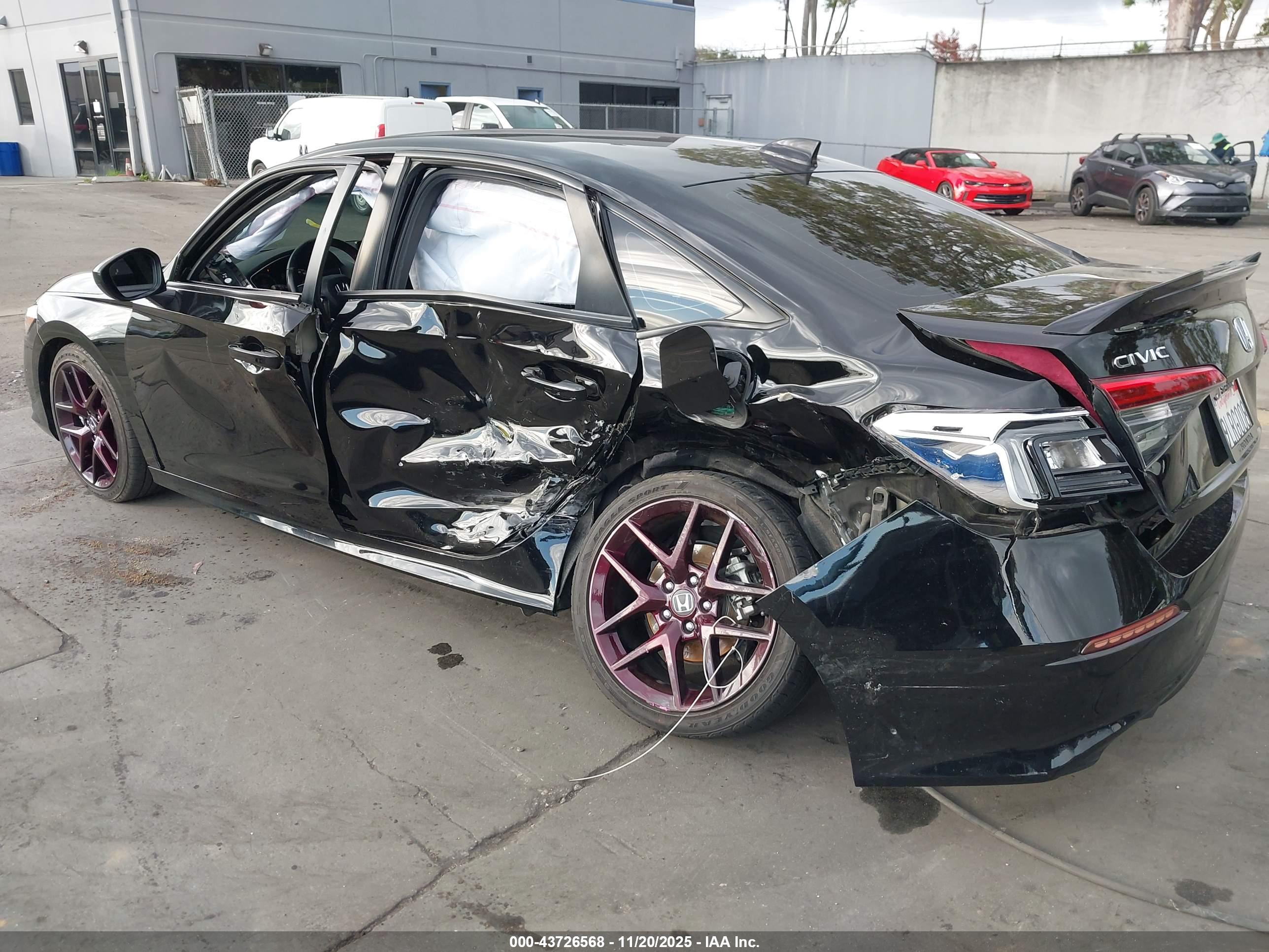 HONDA CIVIC image 3