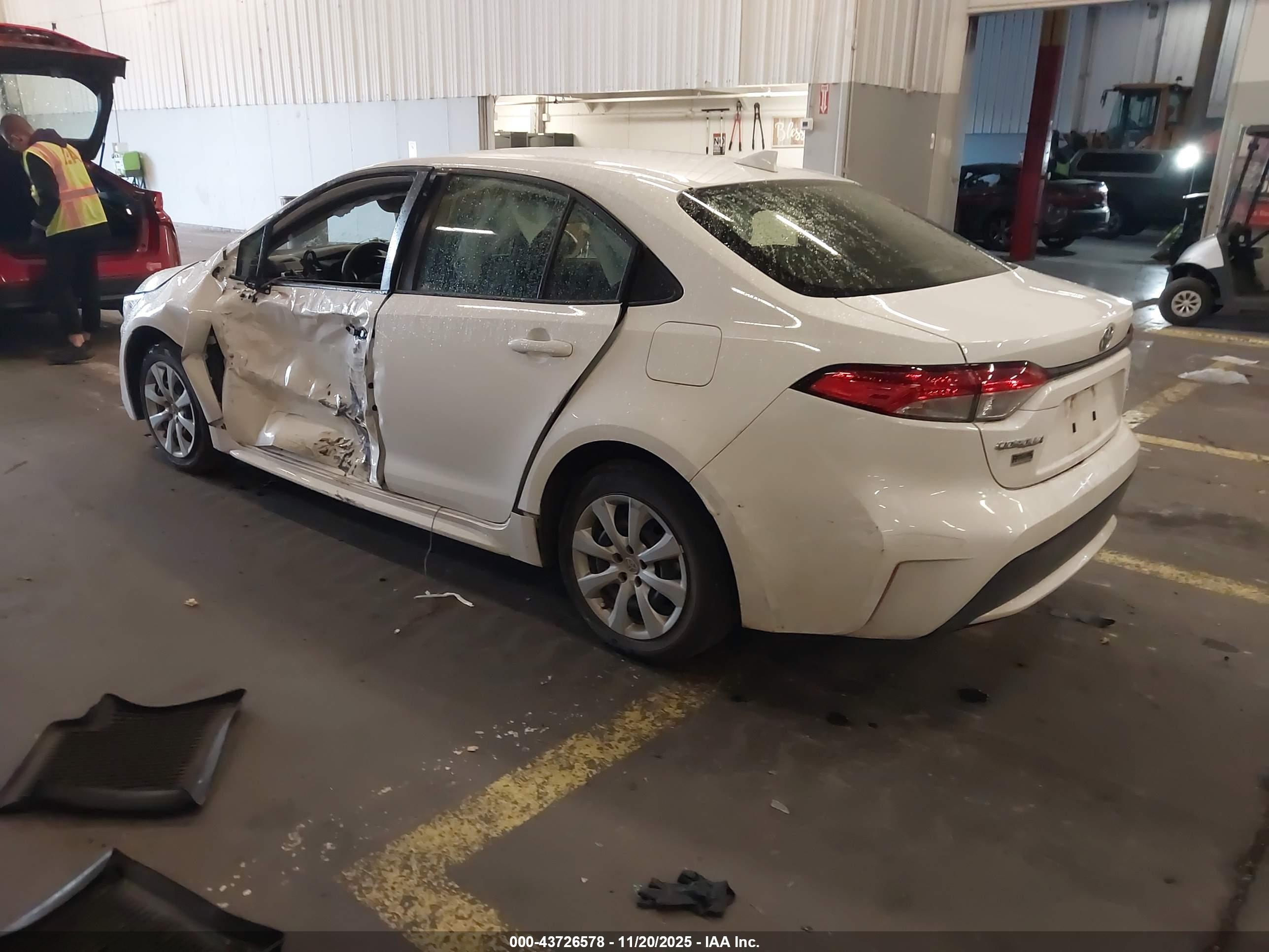 TOYOTA COROLLA image 3