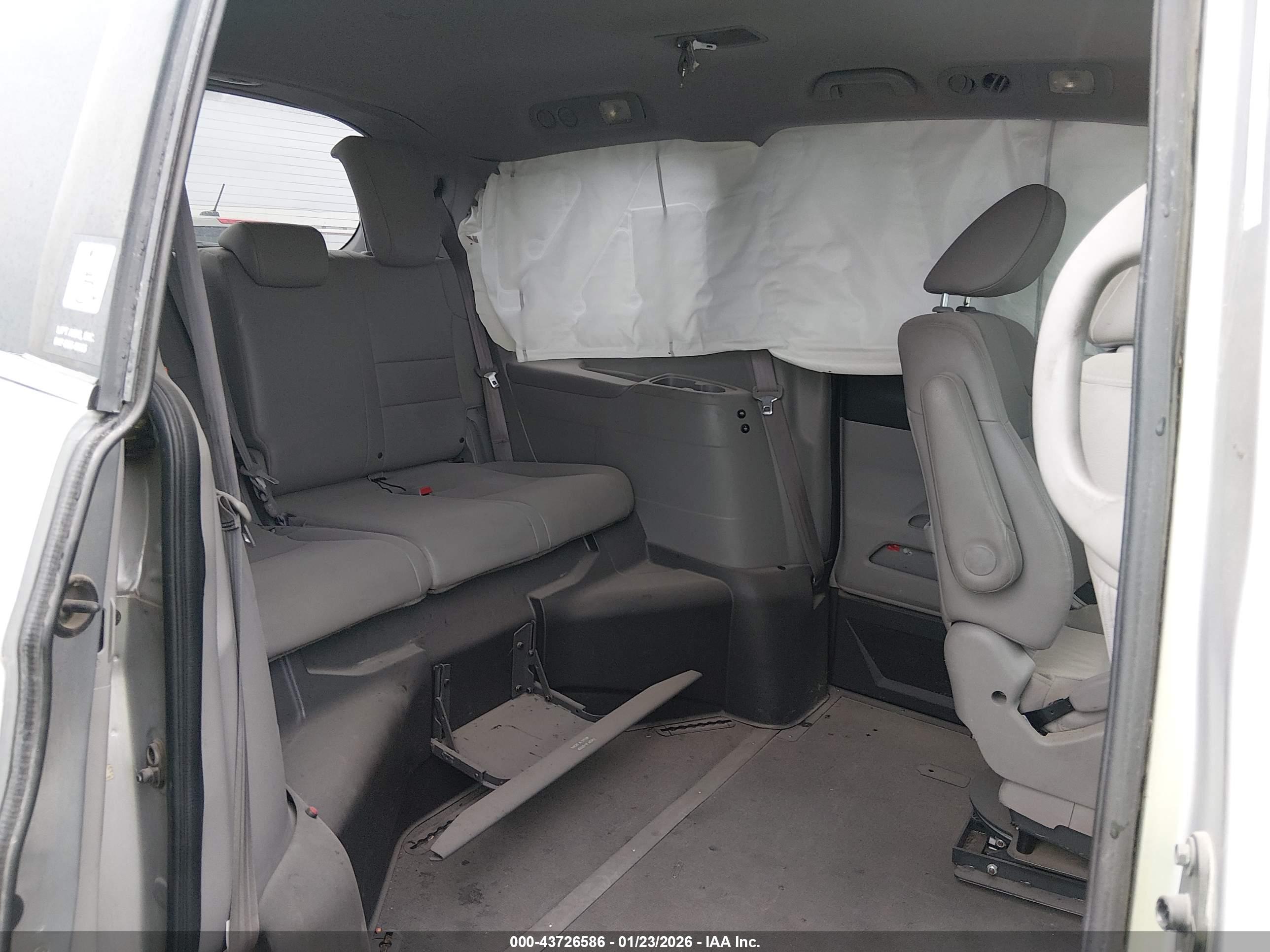 HONDA ODYSSEY image 8
