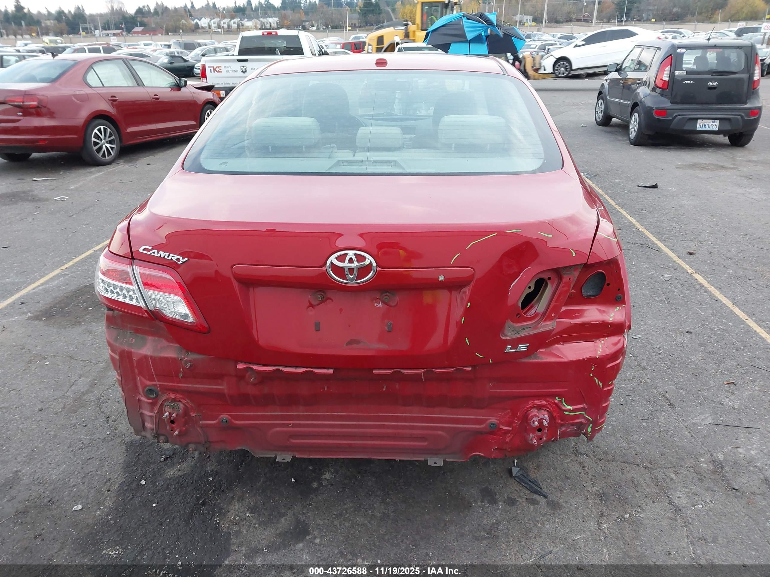 TOYOTA CAMRY image 6