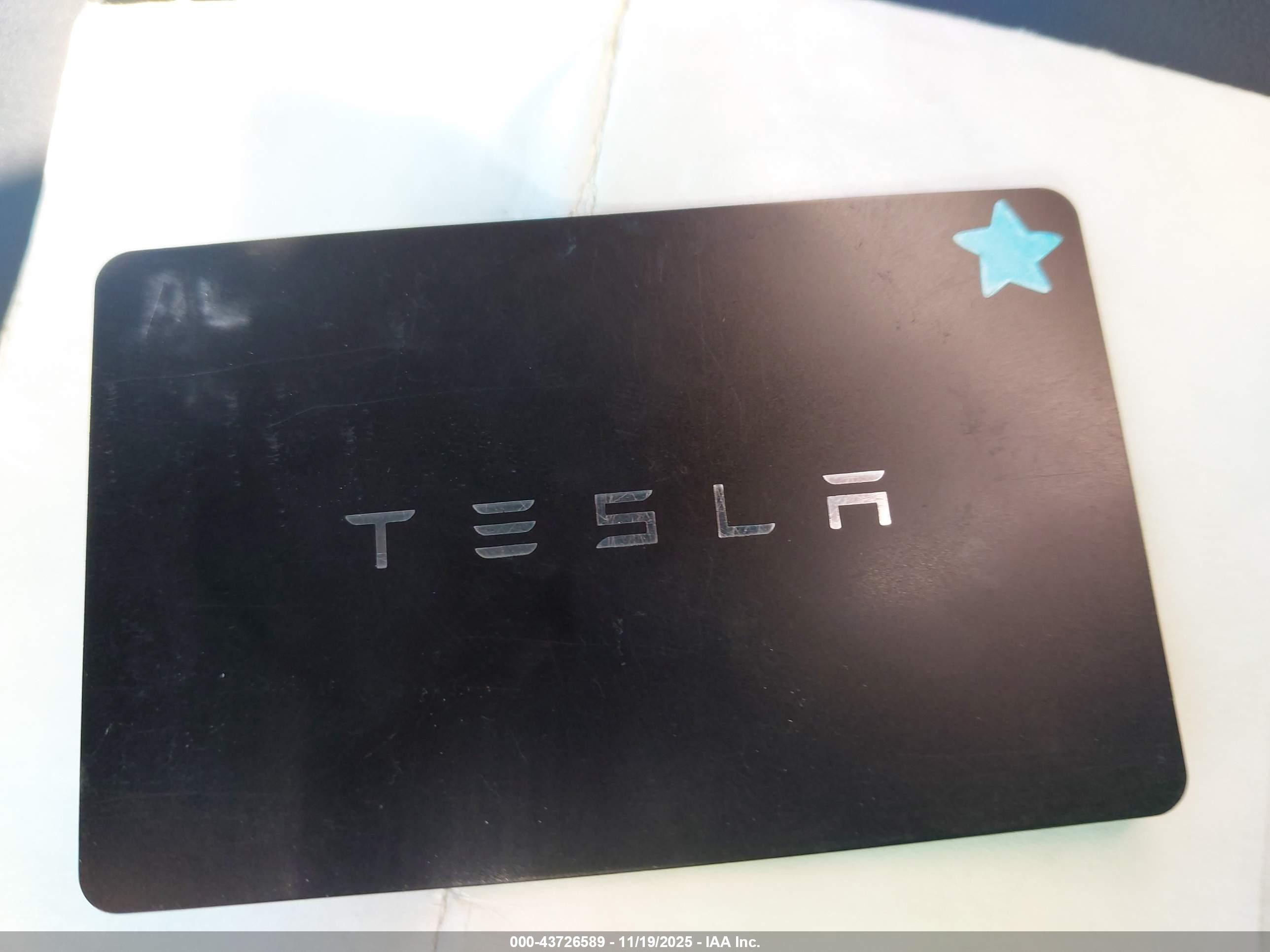 TESLA MODEL image 11