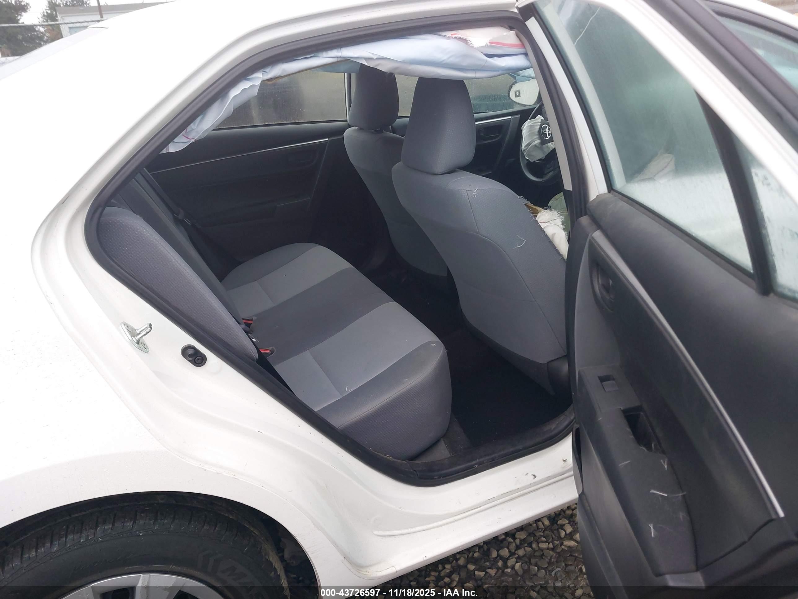 TOYOTA COROLLA image 8