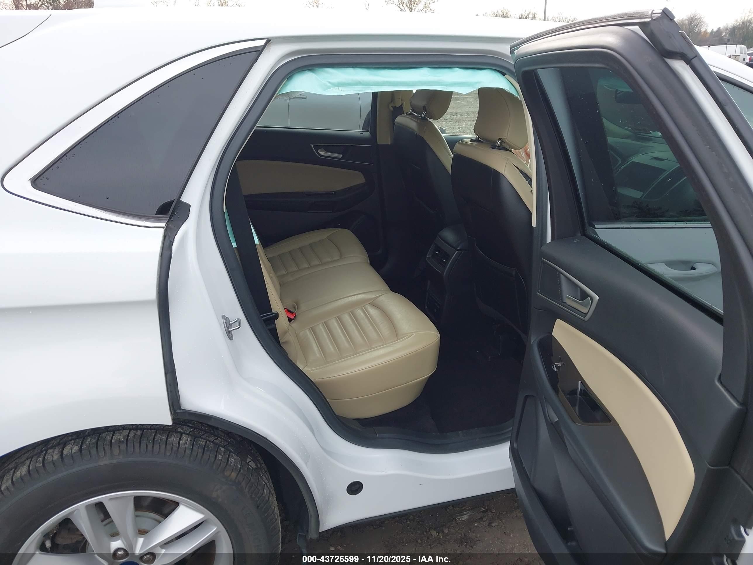 FORD EDGE image 8