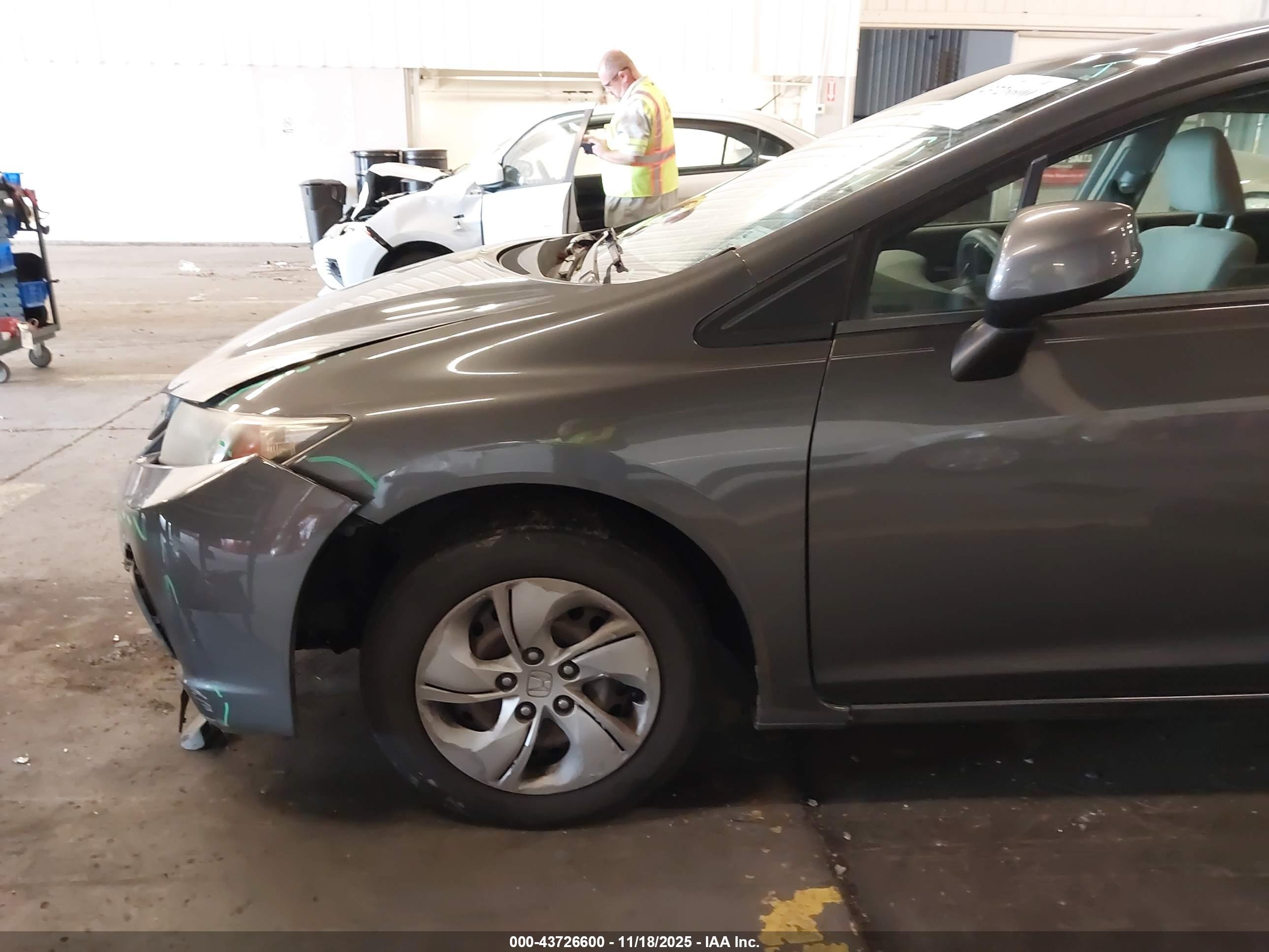HONDA CIVIC image 6