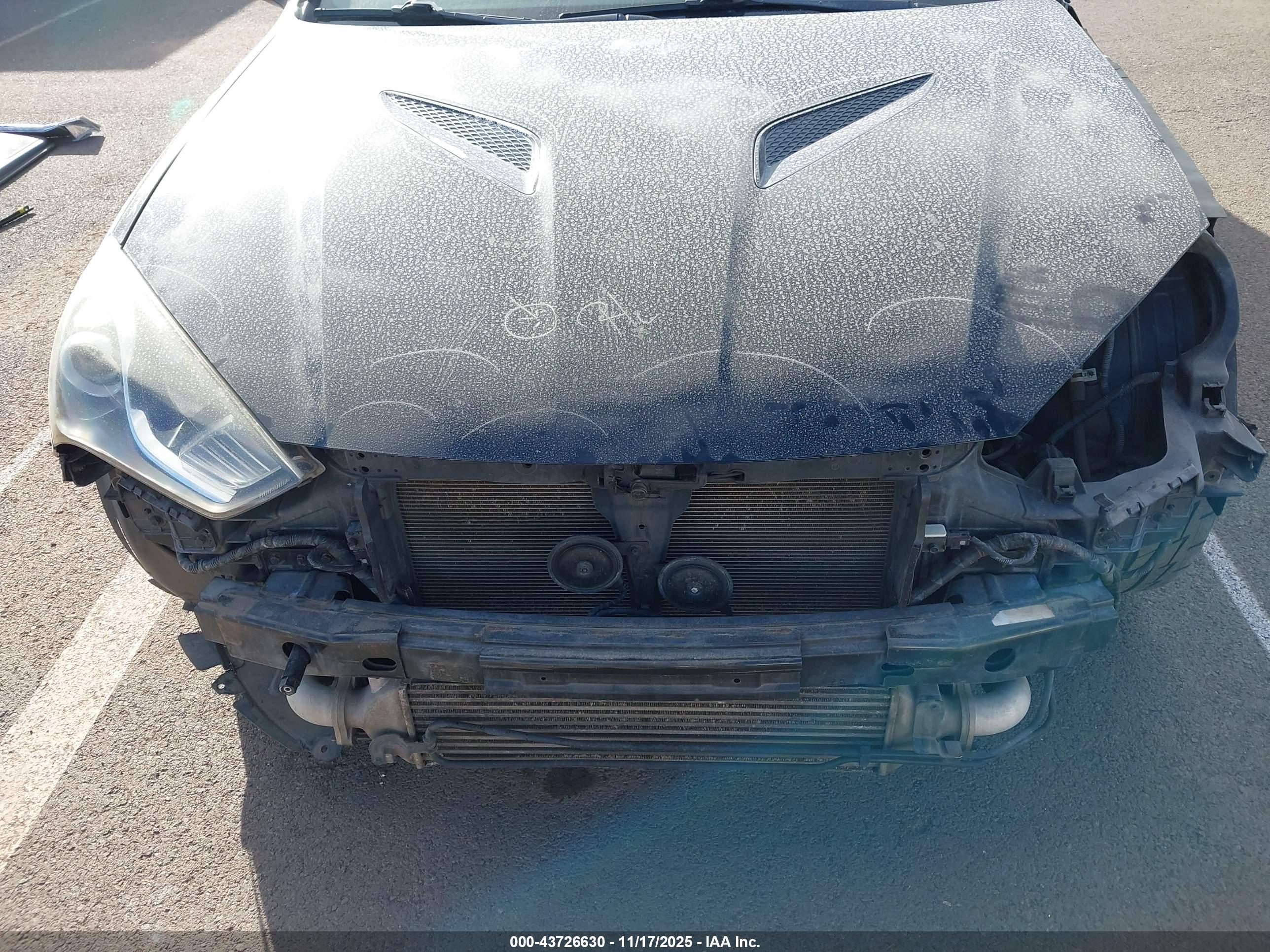 HYUNDAI GENESIS image 6