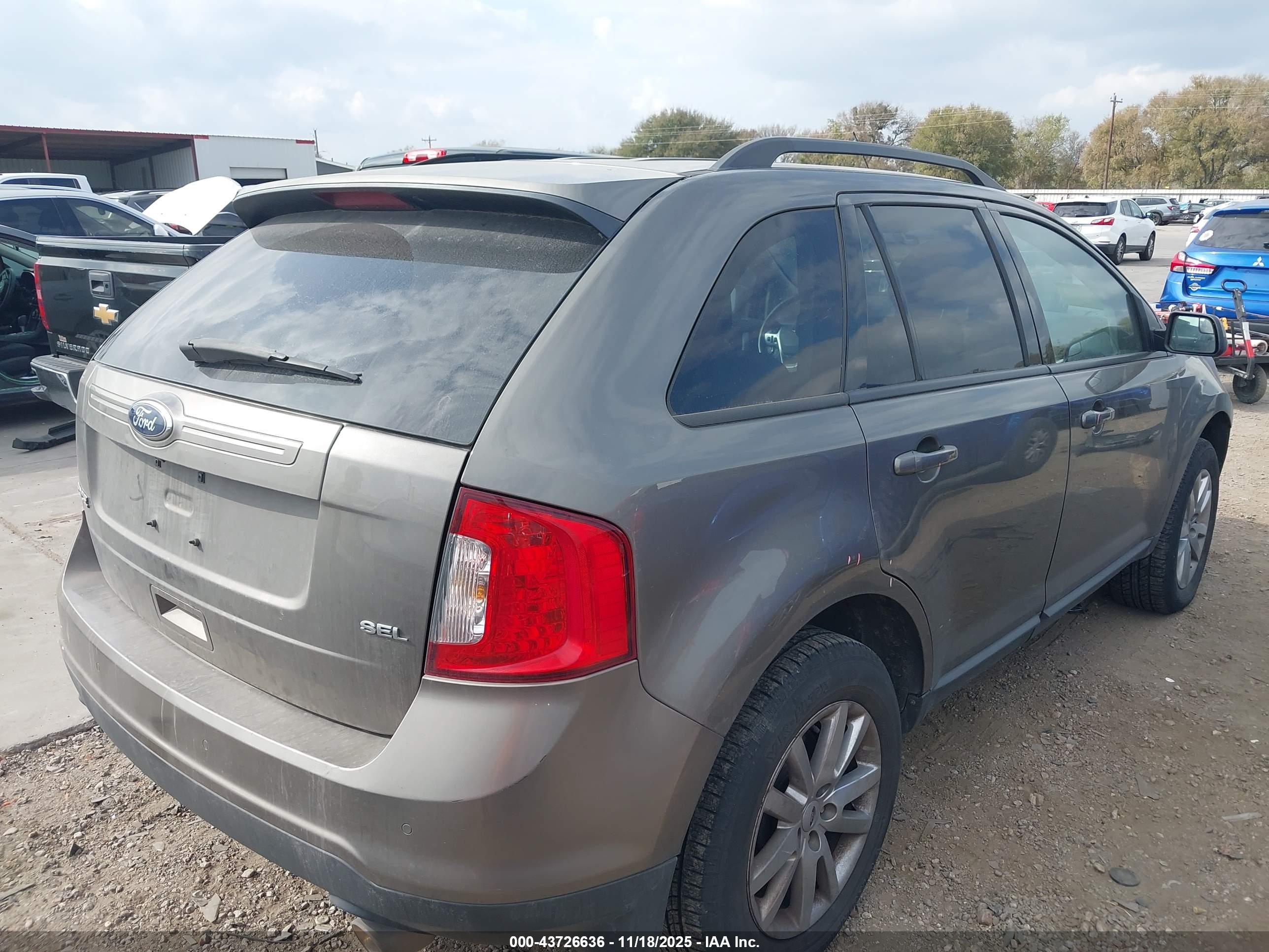 FORD EDGE image 4