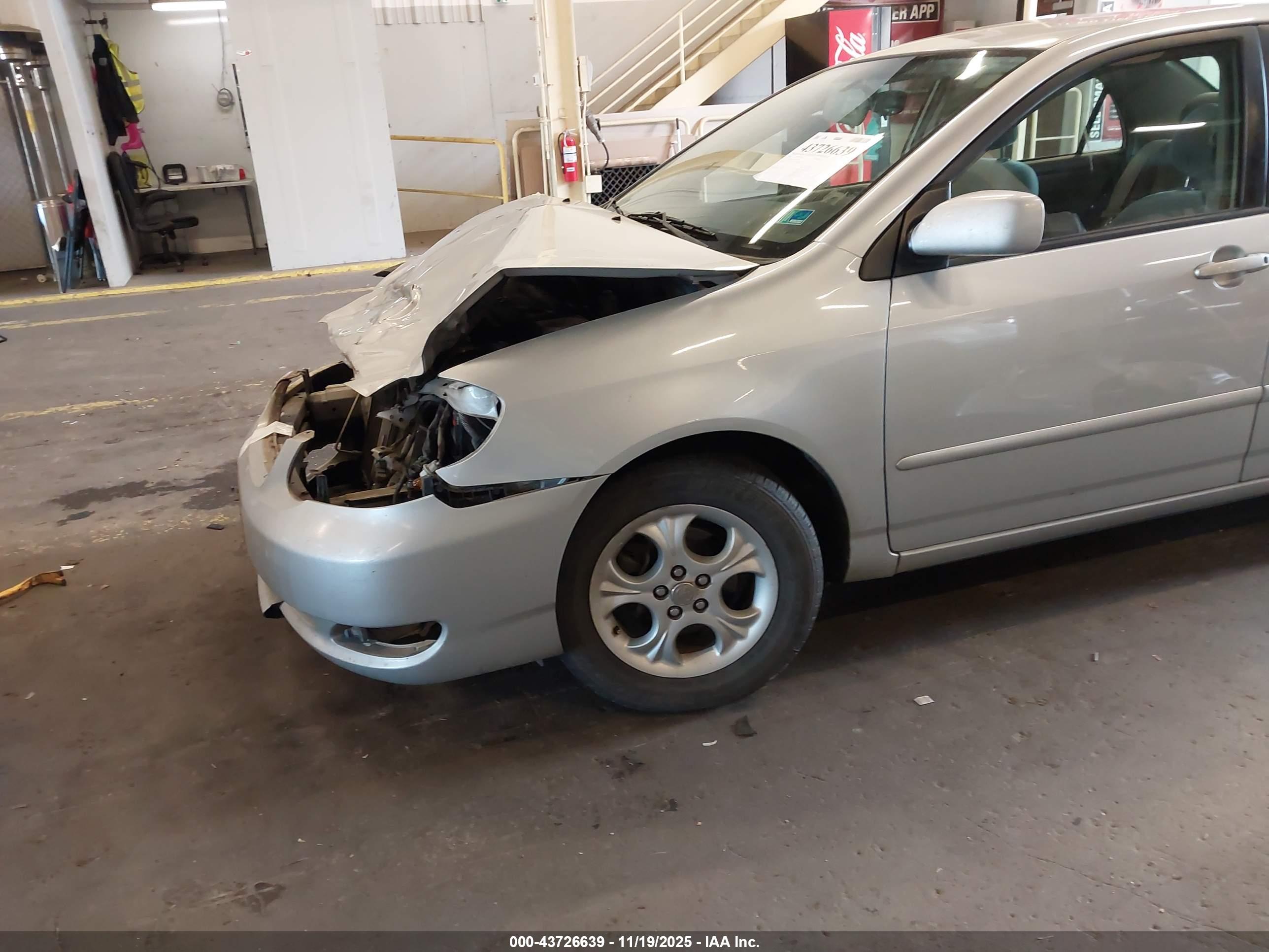 TOYOTA COROLLA image 6