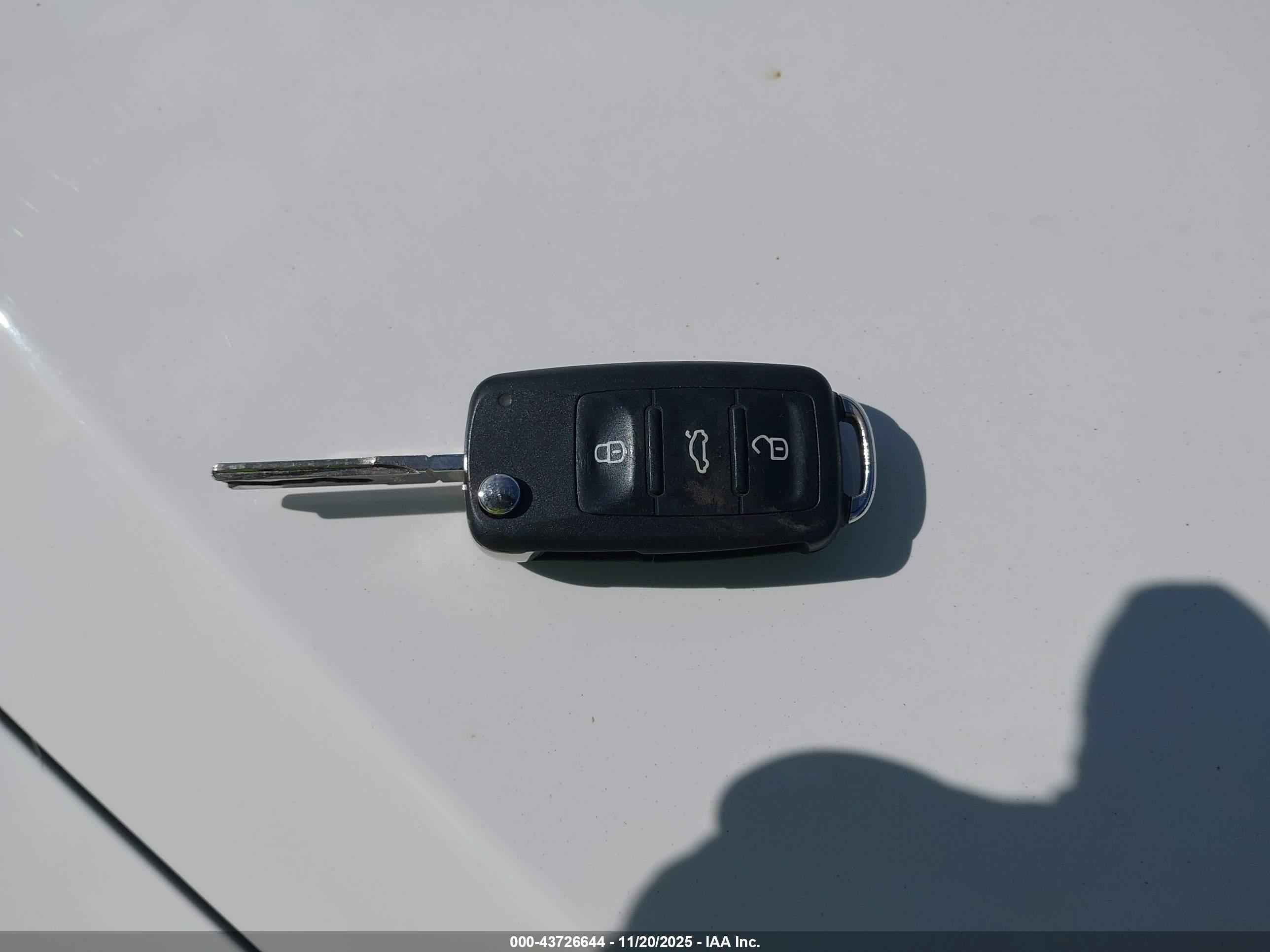 VOLKSWAGEN JETTA image 11