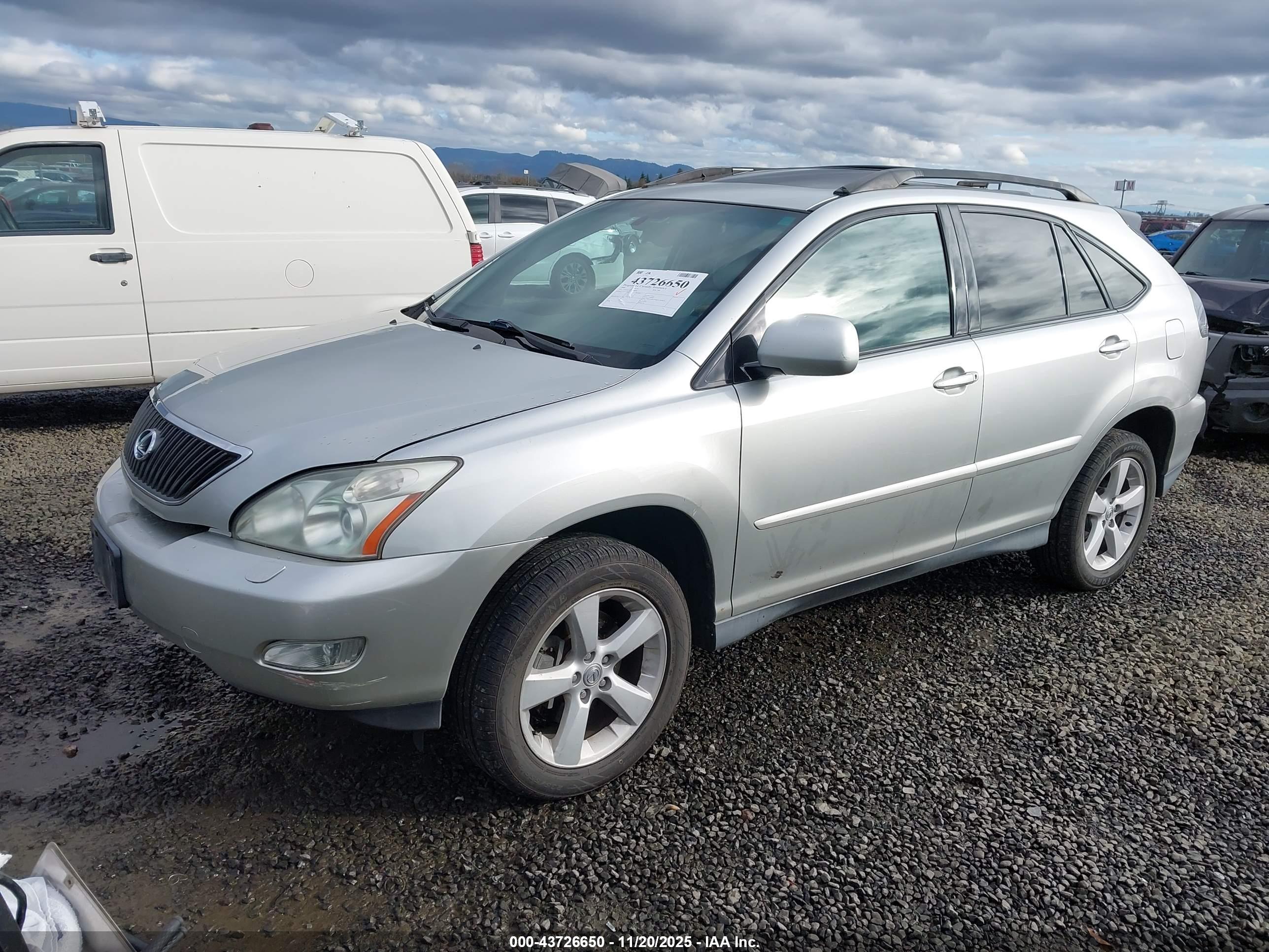LEXUS RX image 2