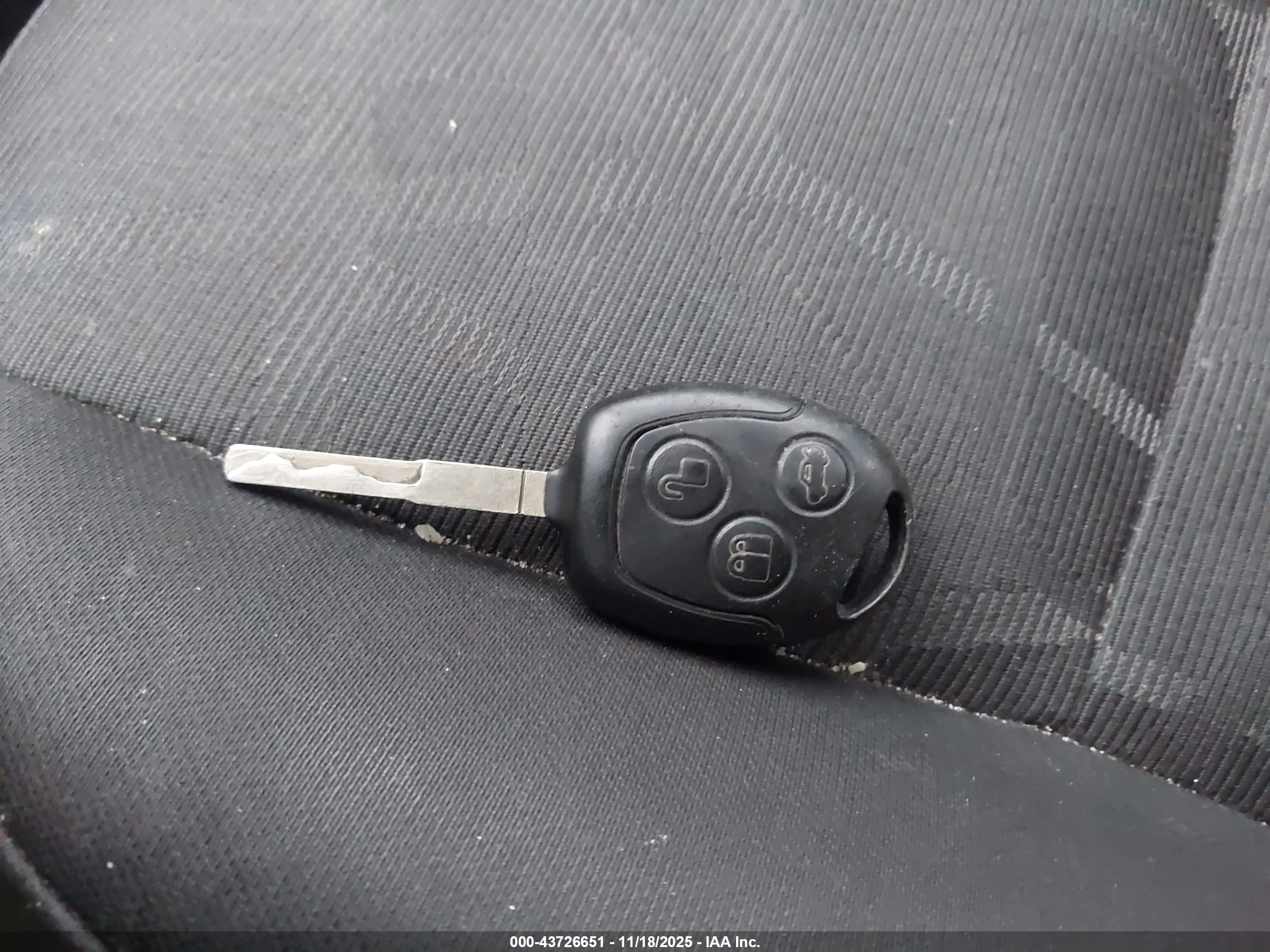 FORD FIESTA image 11