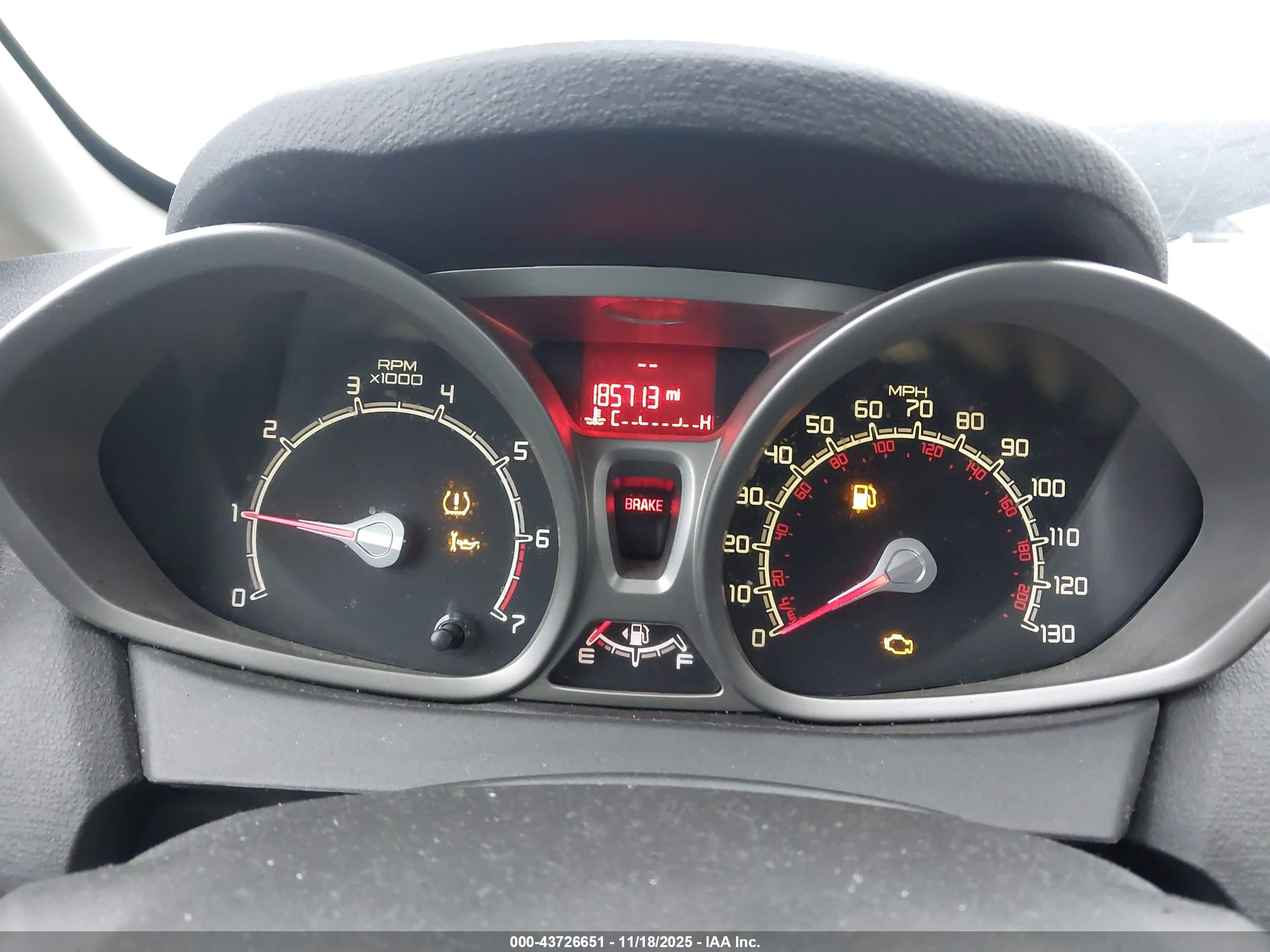 FORD FIESTA image 7