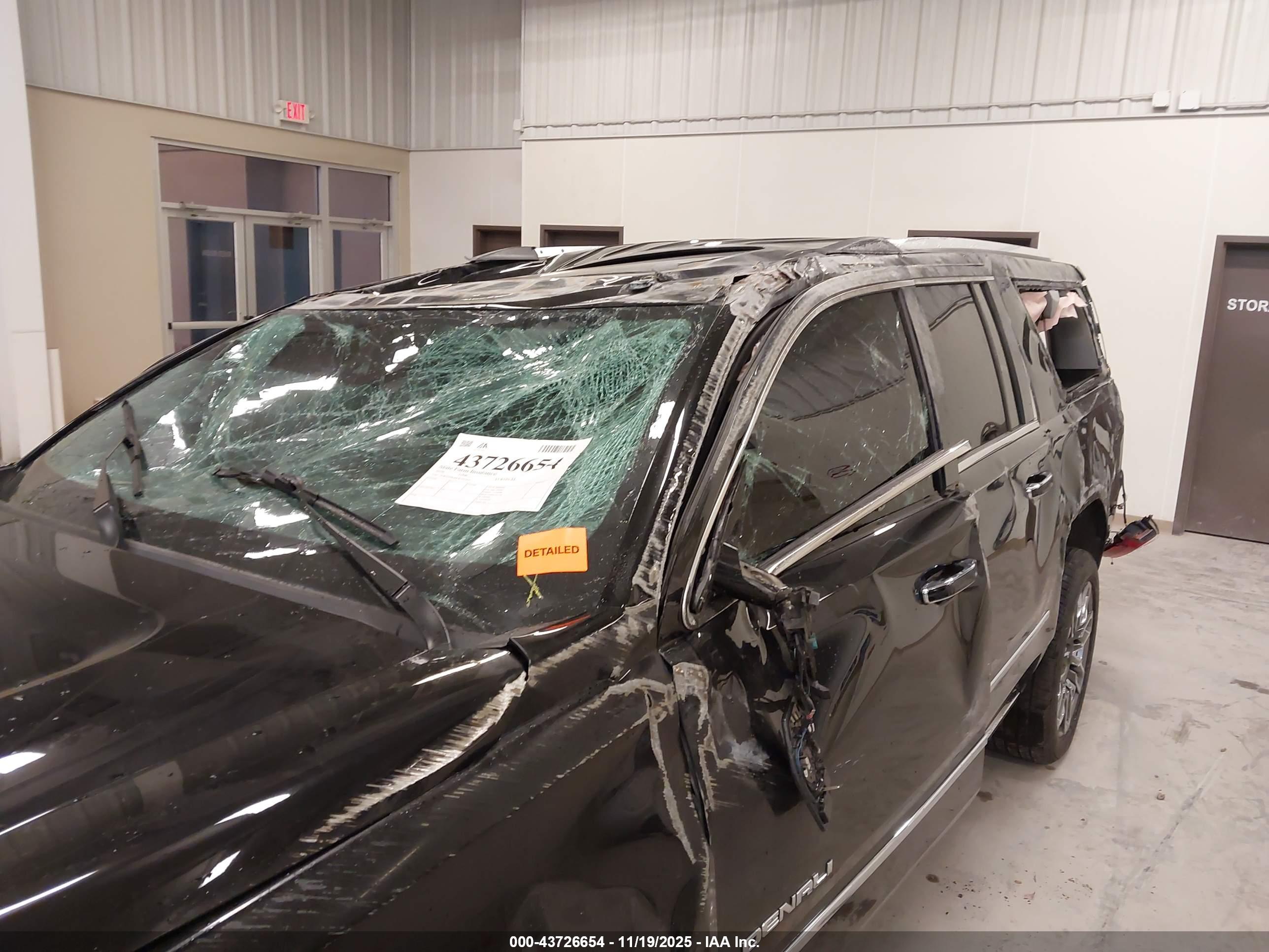 GMC YUKON image 6