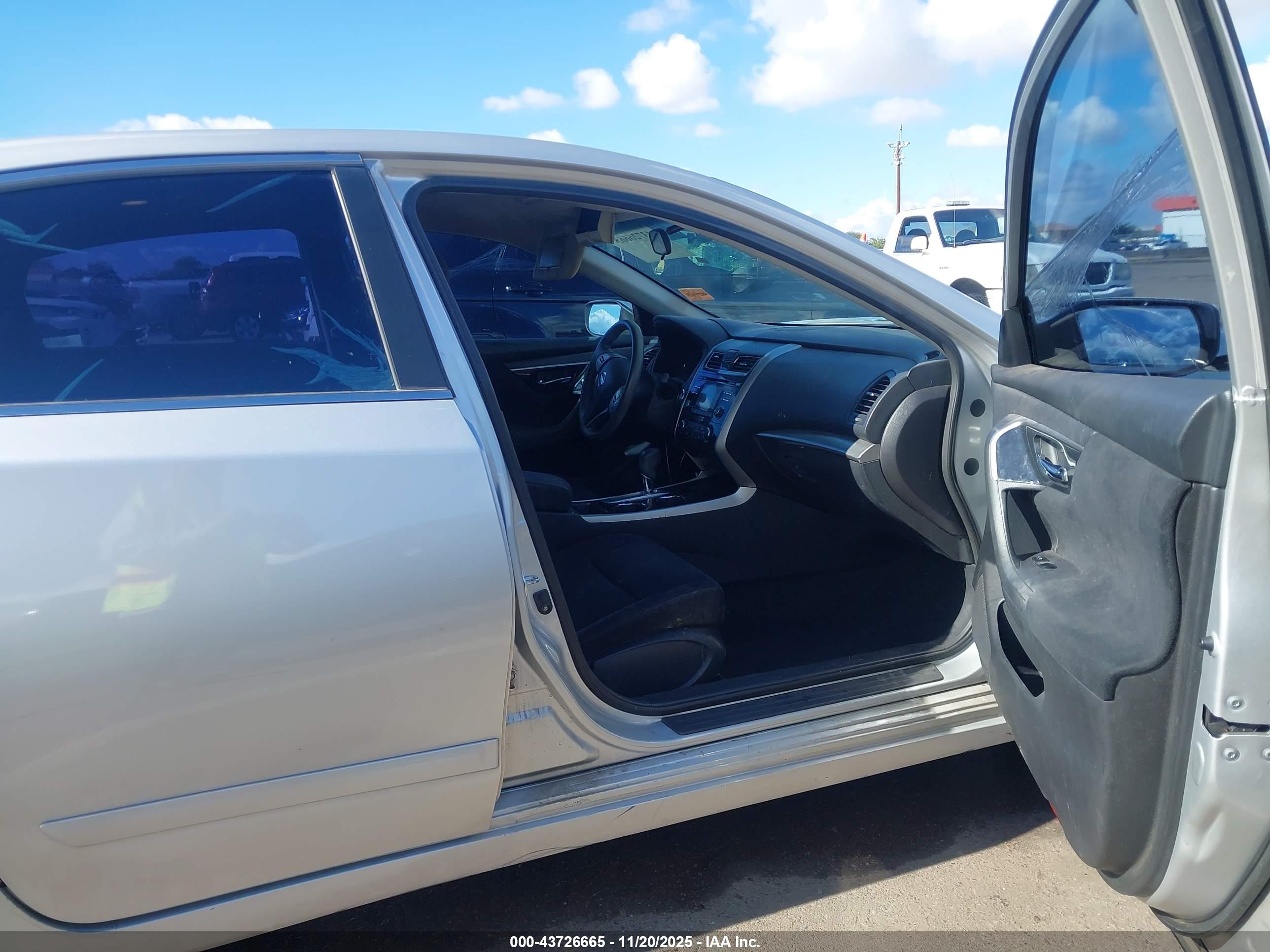 NISSAN ALTIMA image 5
