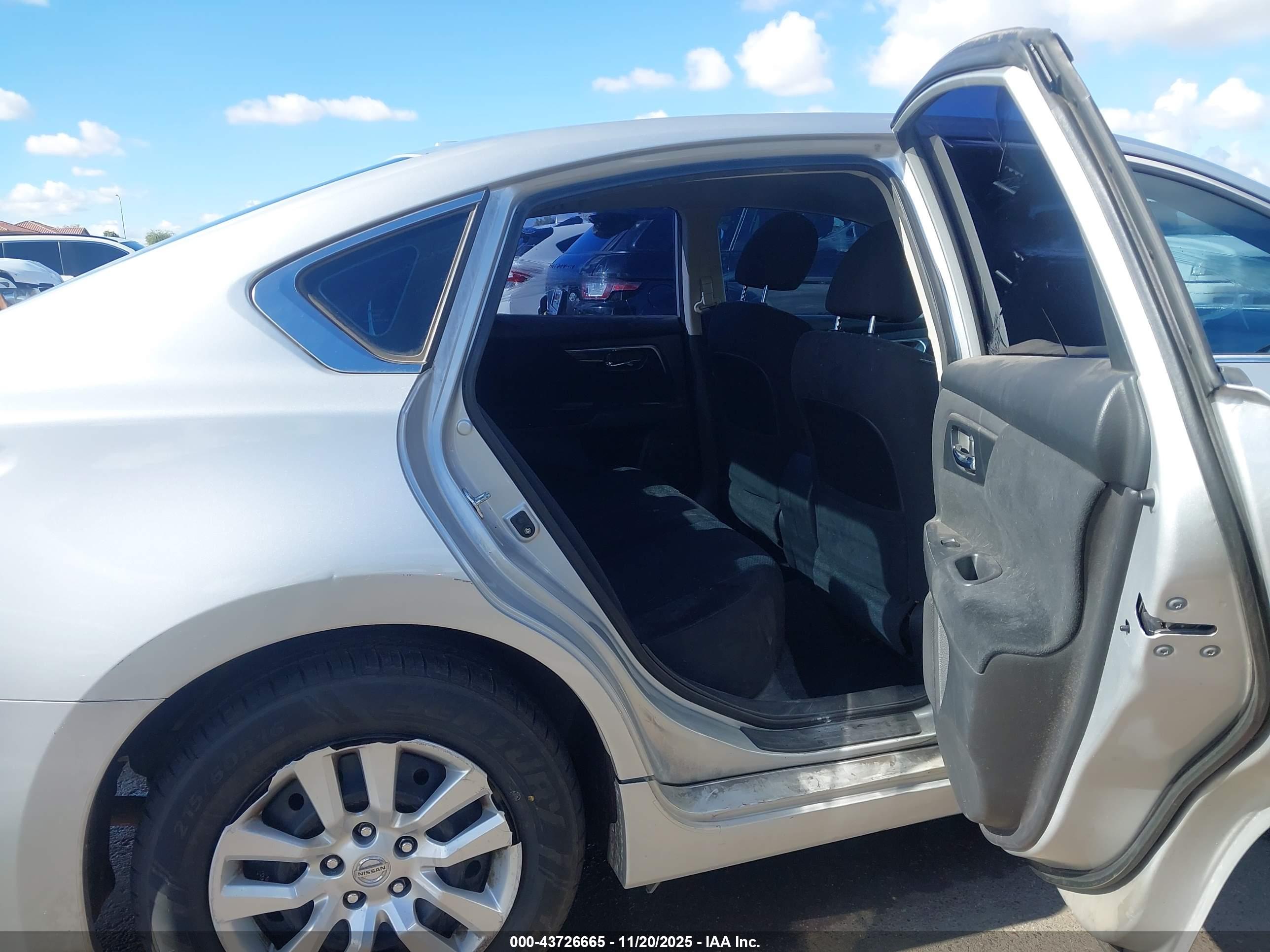 NISSAN ALTIMA image 8