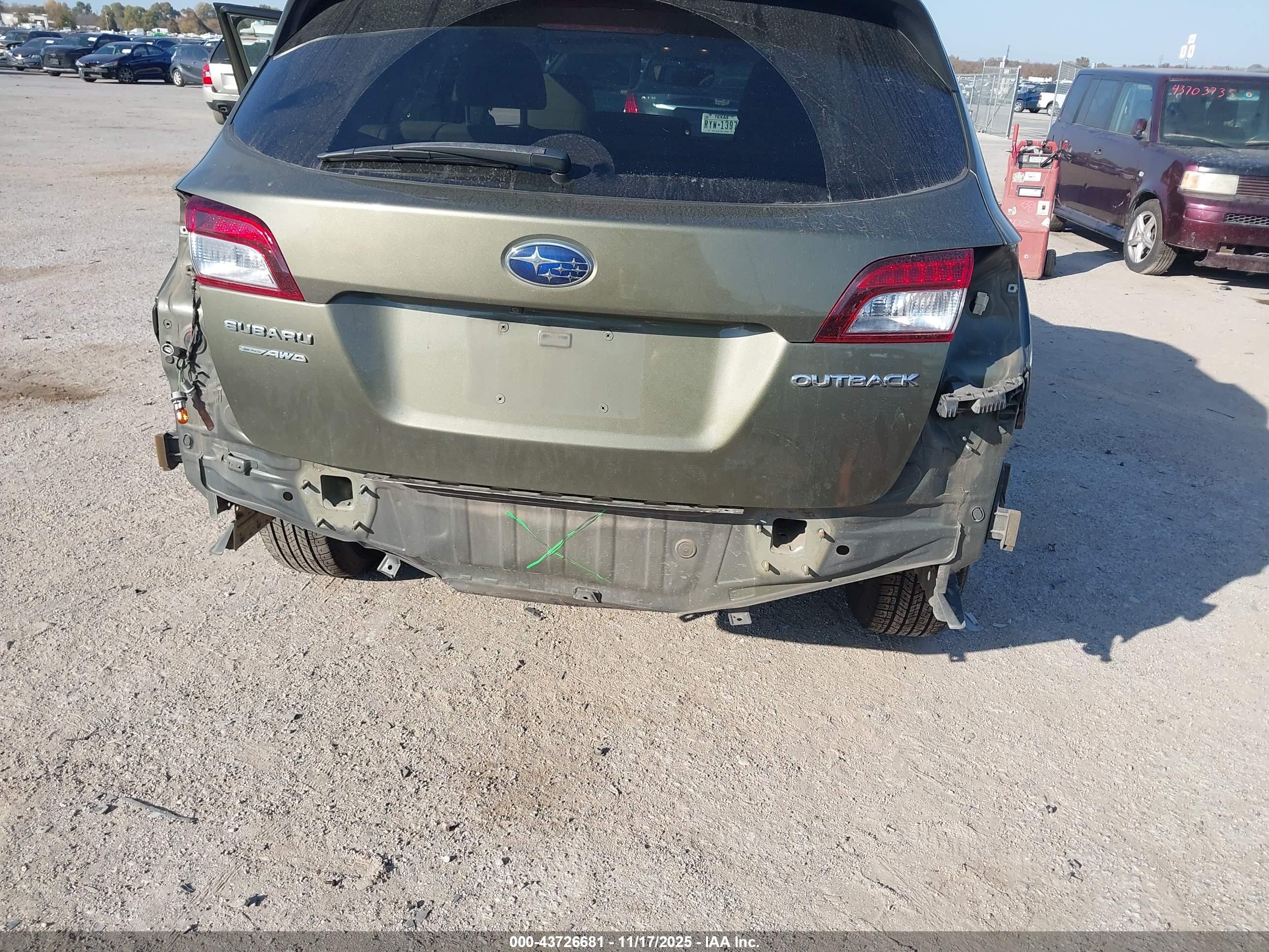 SUBARU OUTBACK image 6