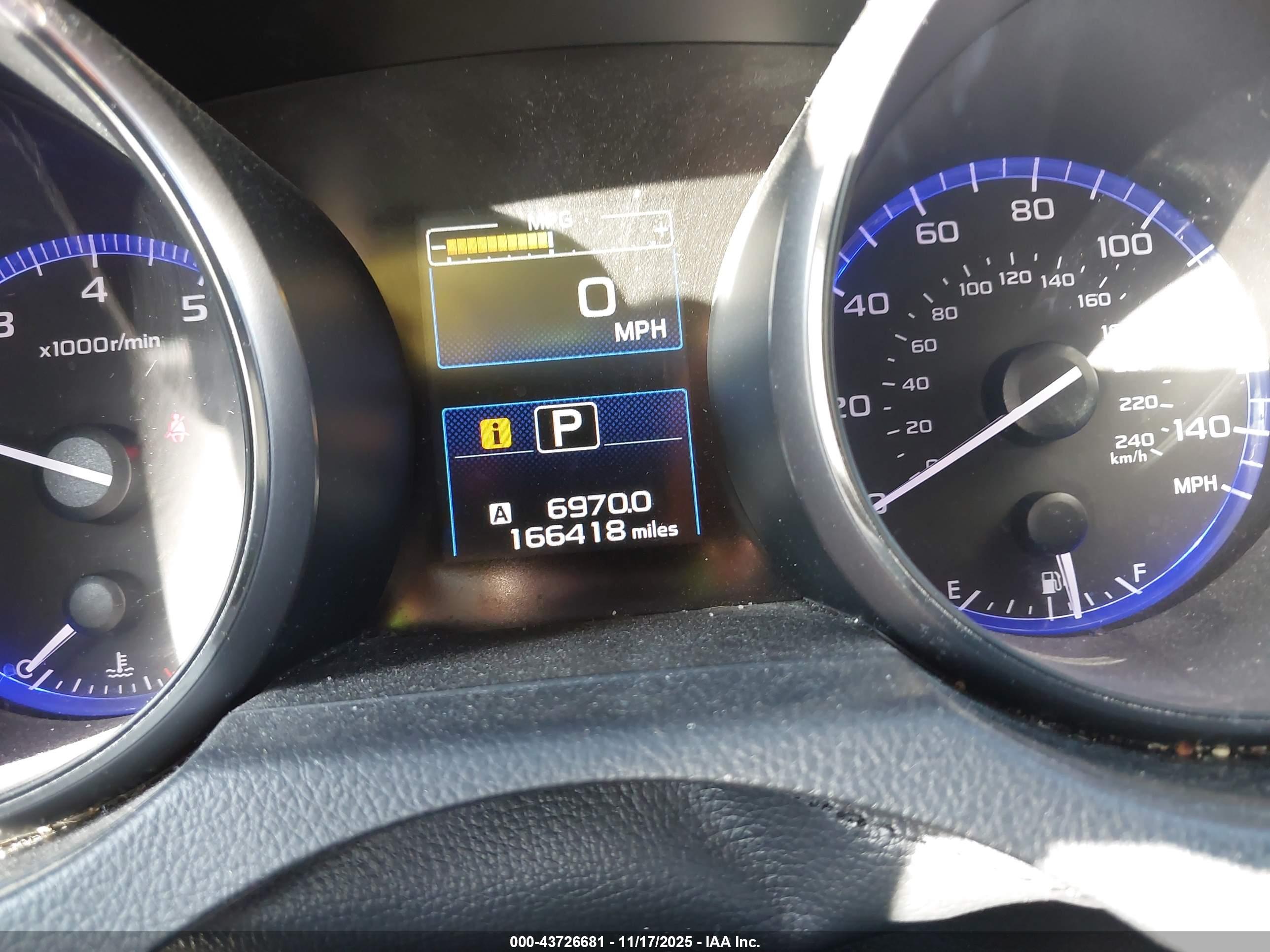 SUBARU OUTBACK image 7