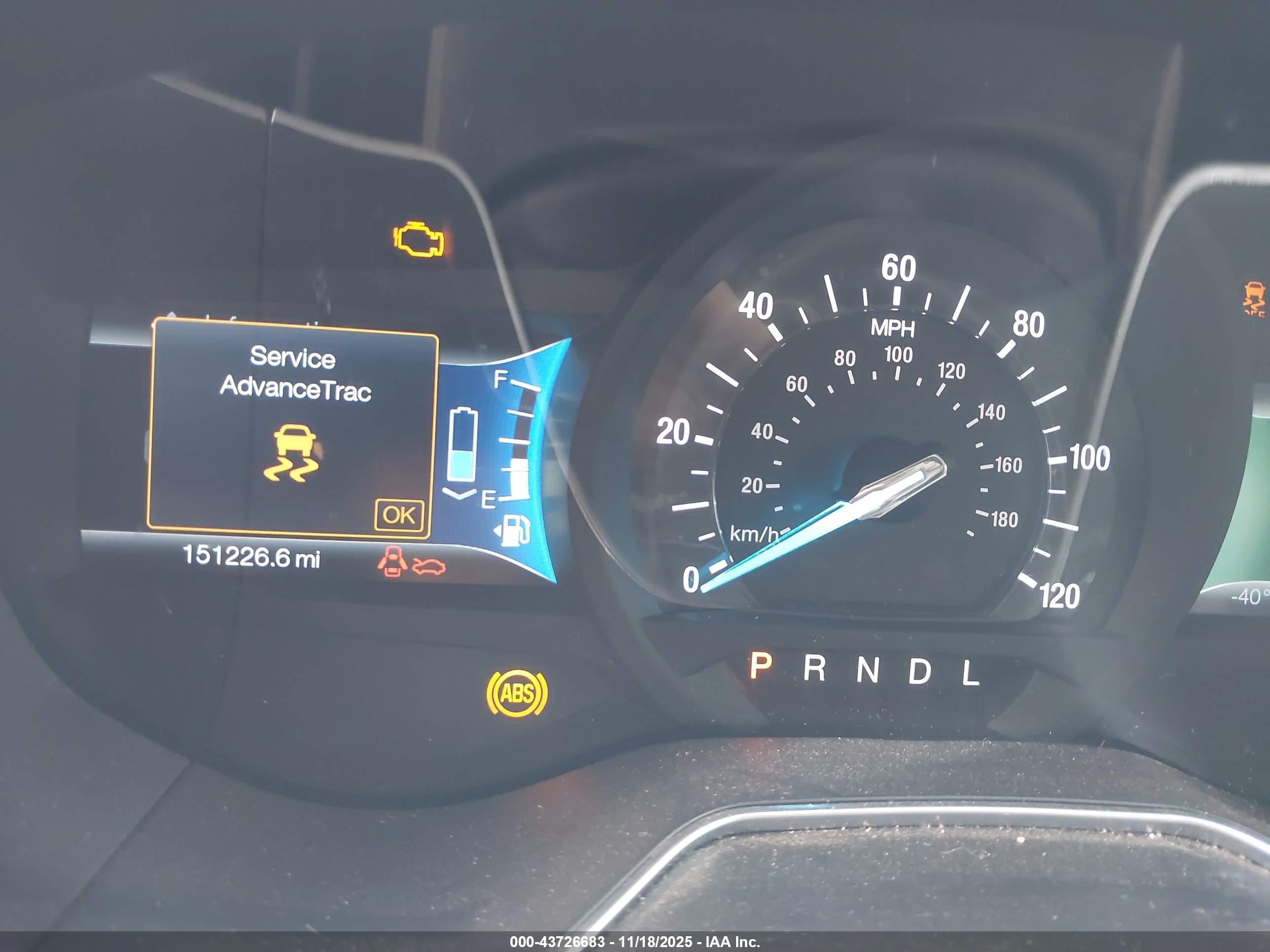 FORD FUSION image 7