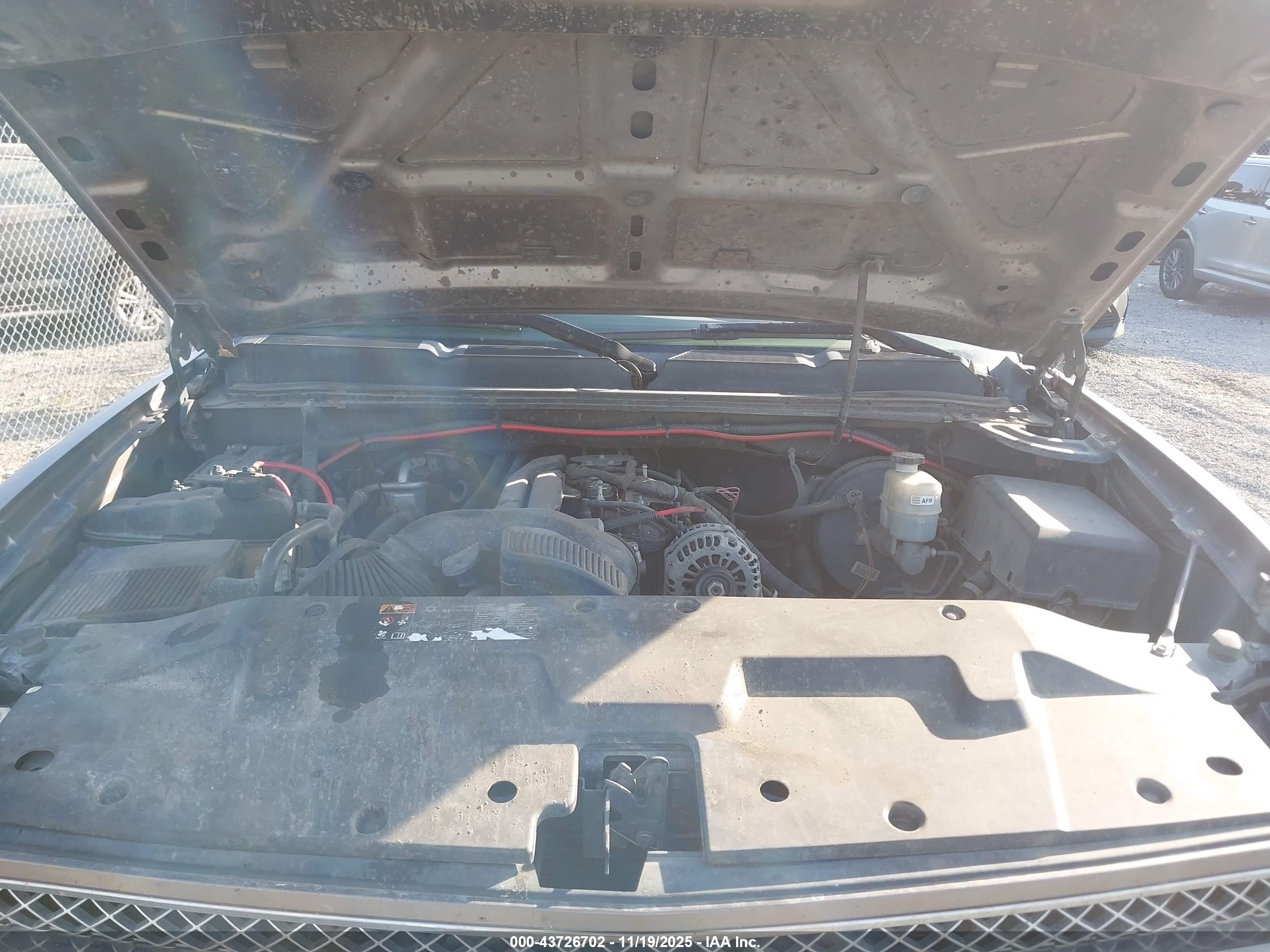 CHEVROLET SILVERADO image 10