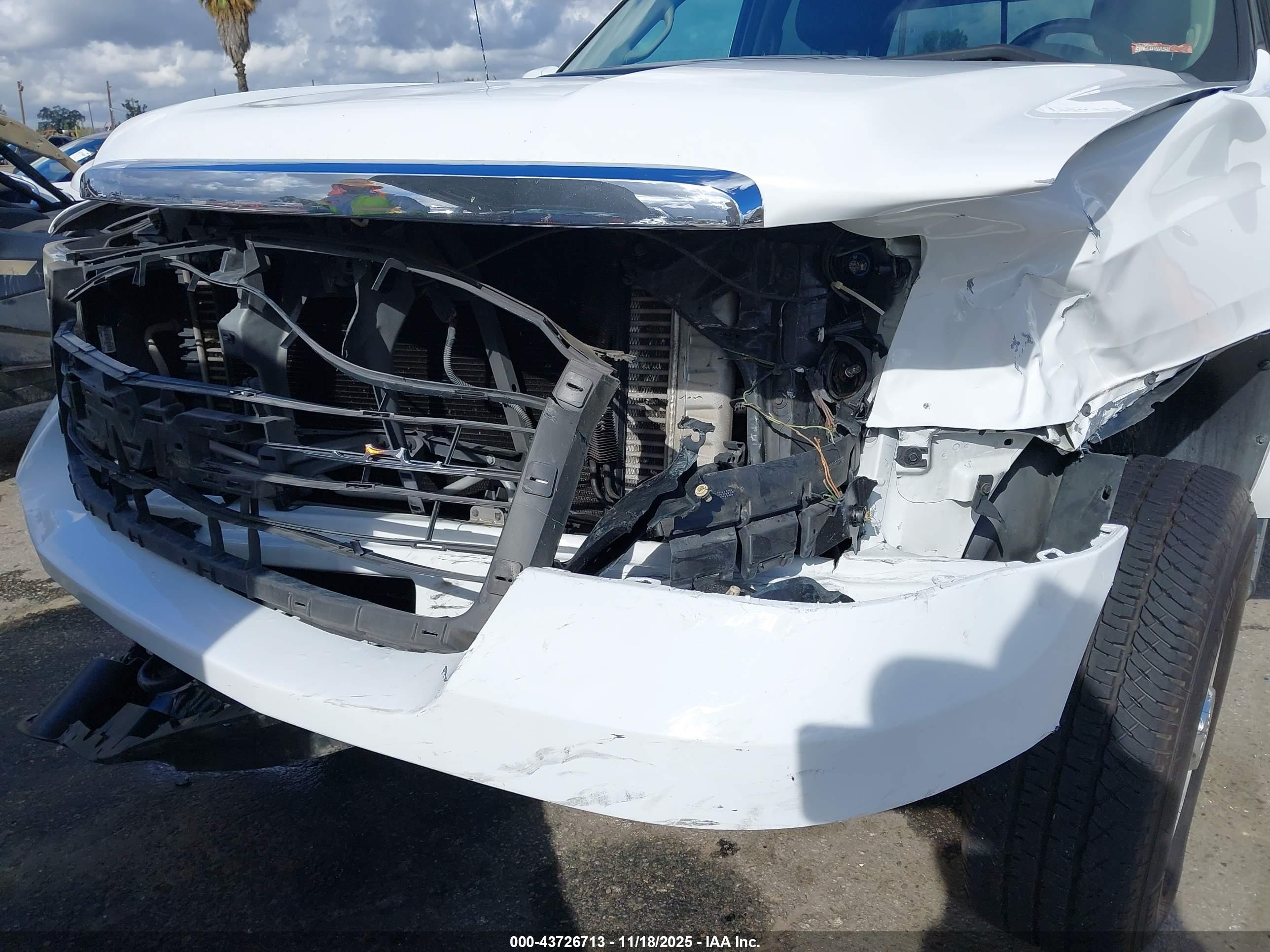 GMC SIERRA image 6