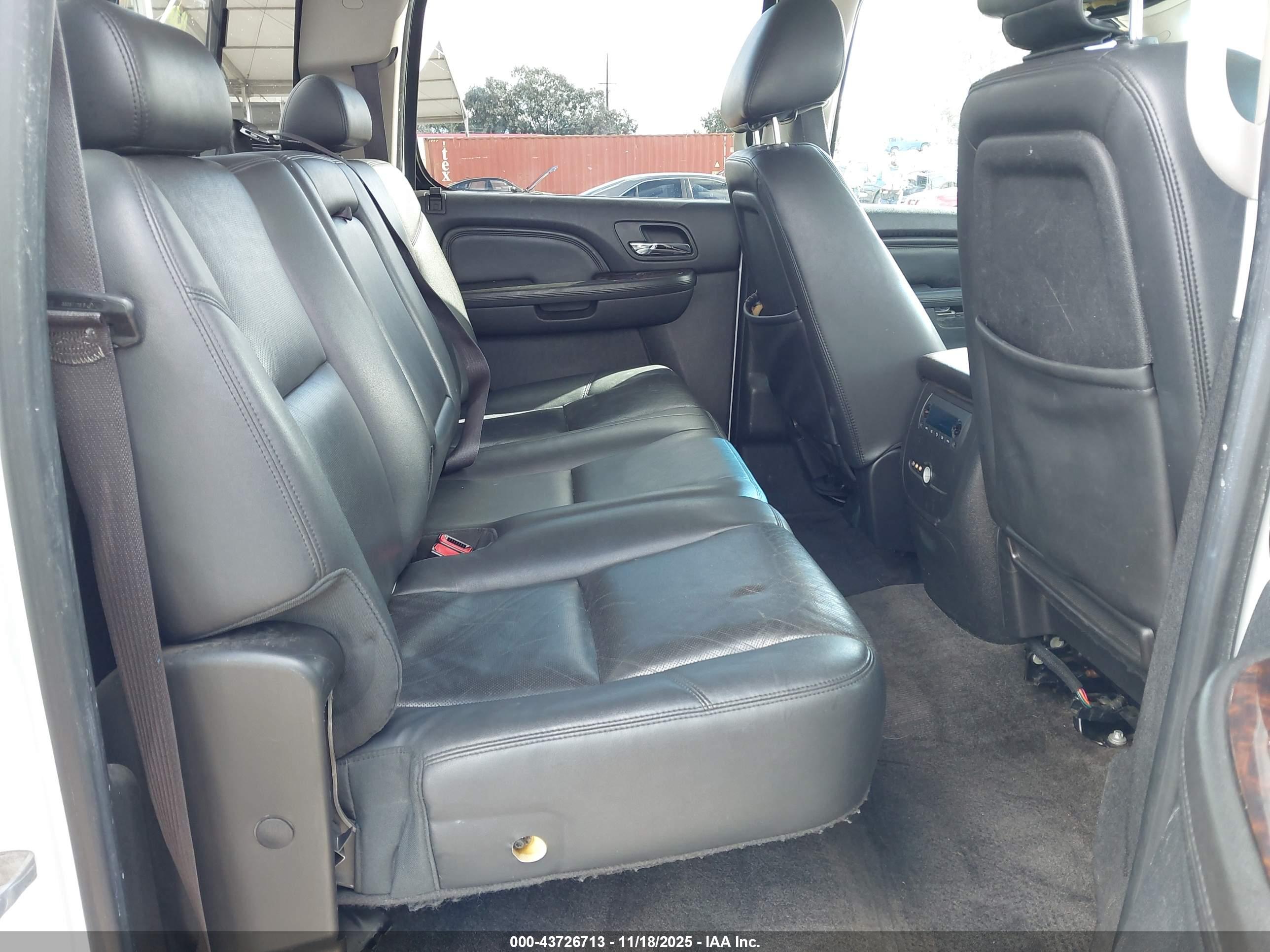 GMC SIERRA image 8