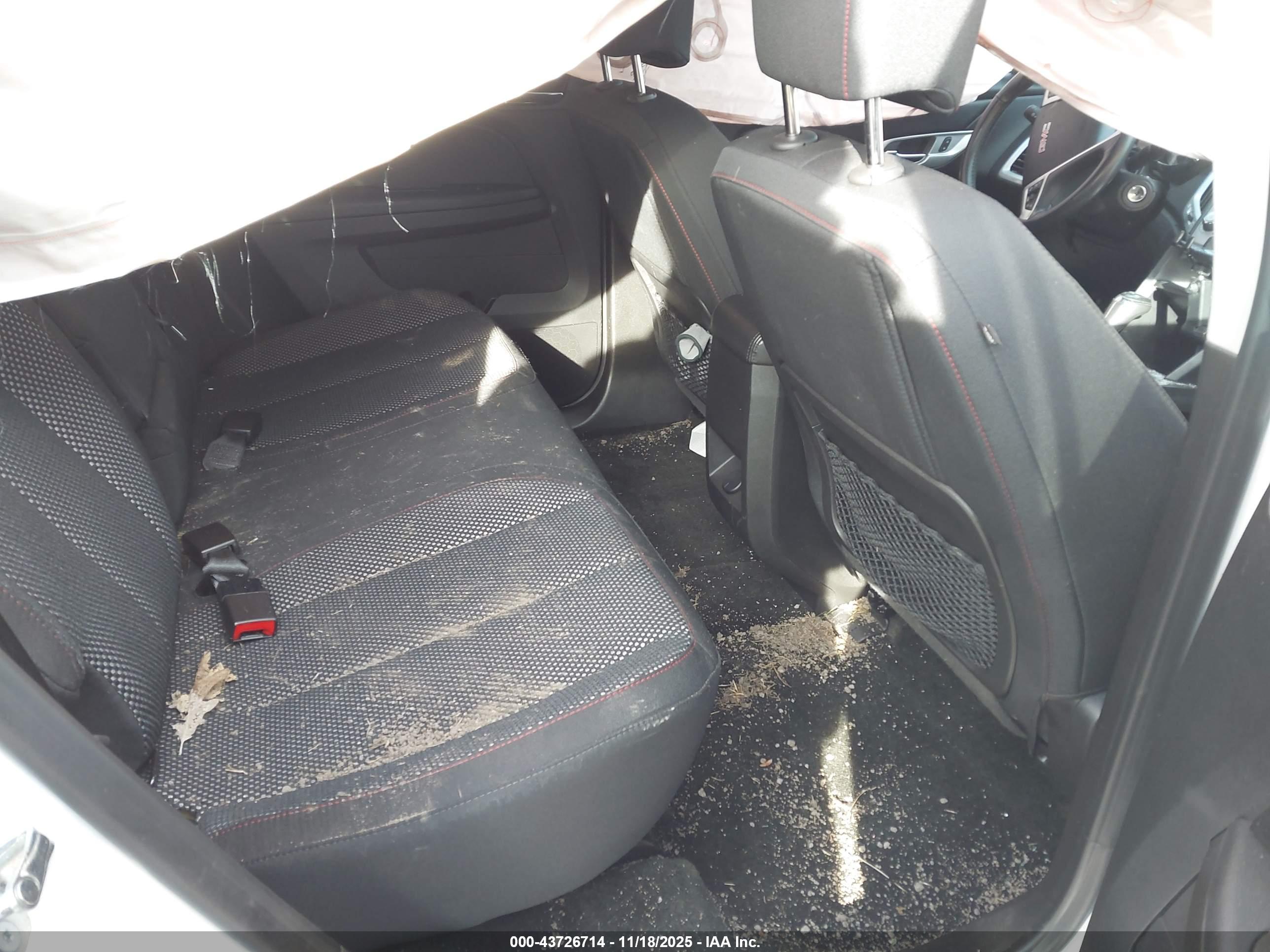 GMC TERRAIN image 8