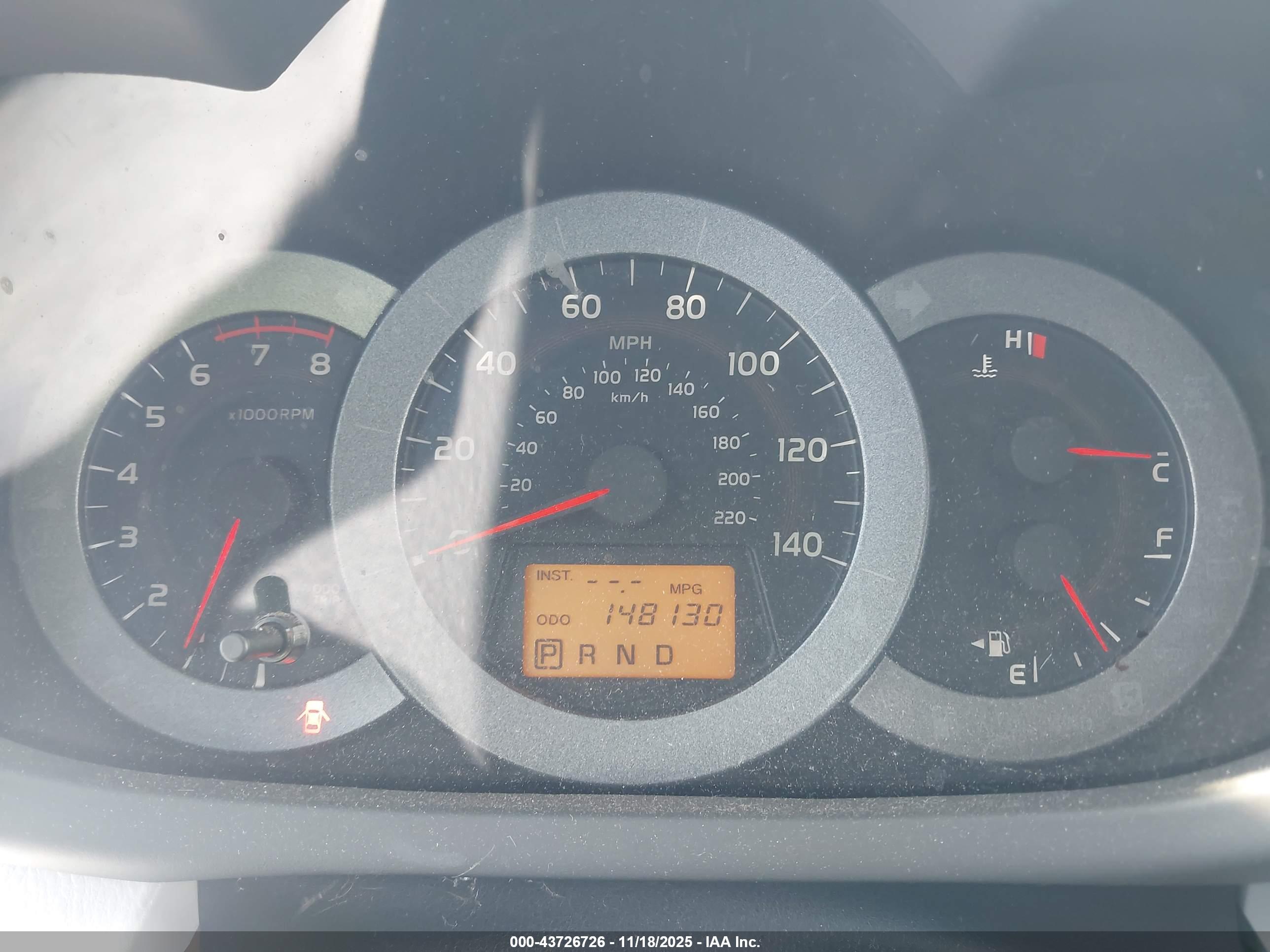 TOYOTA RAV4 image 7