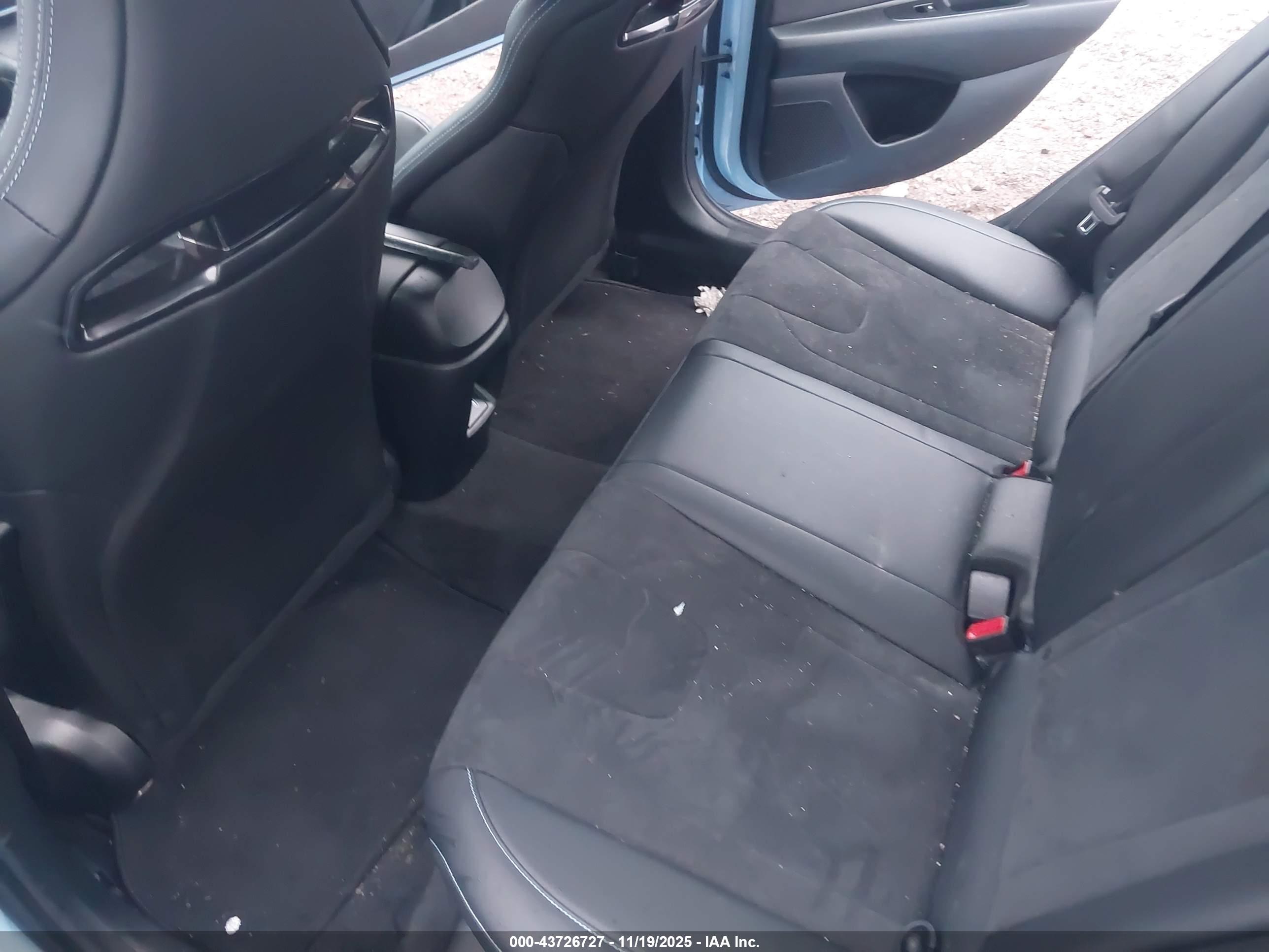 HYUNDAI ELANTRA image 8