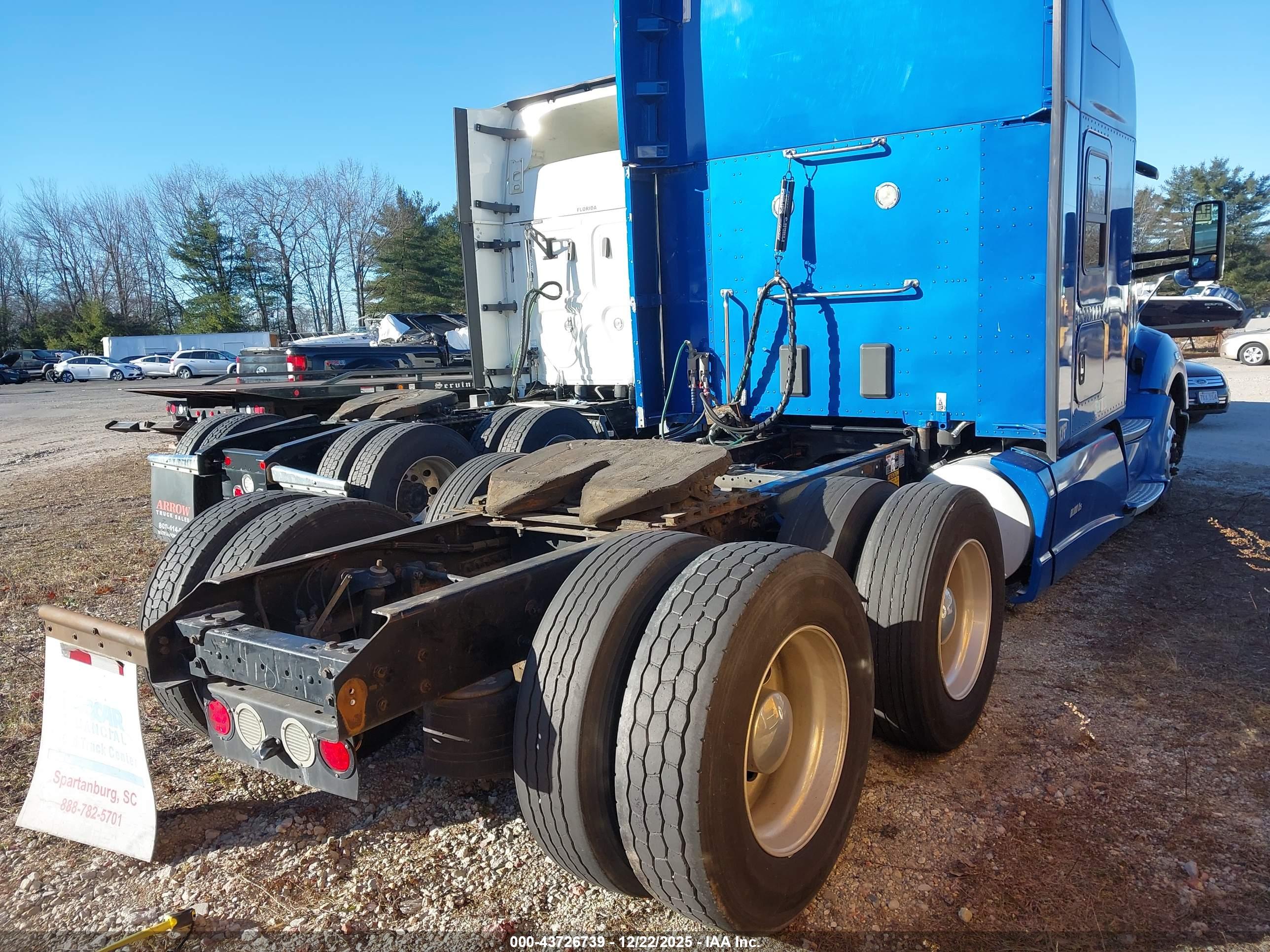 KENWORTH CONSTRUCTION image 4