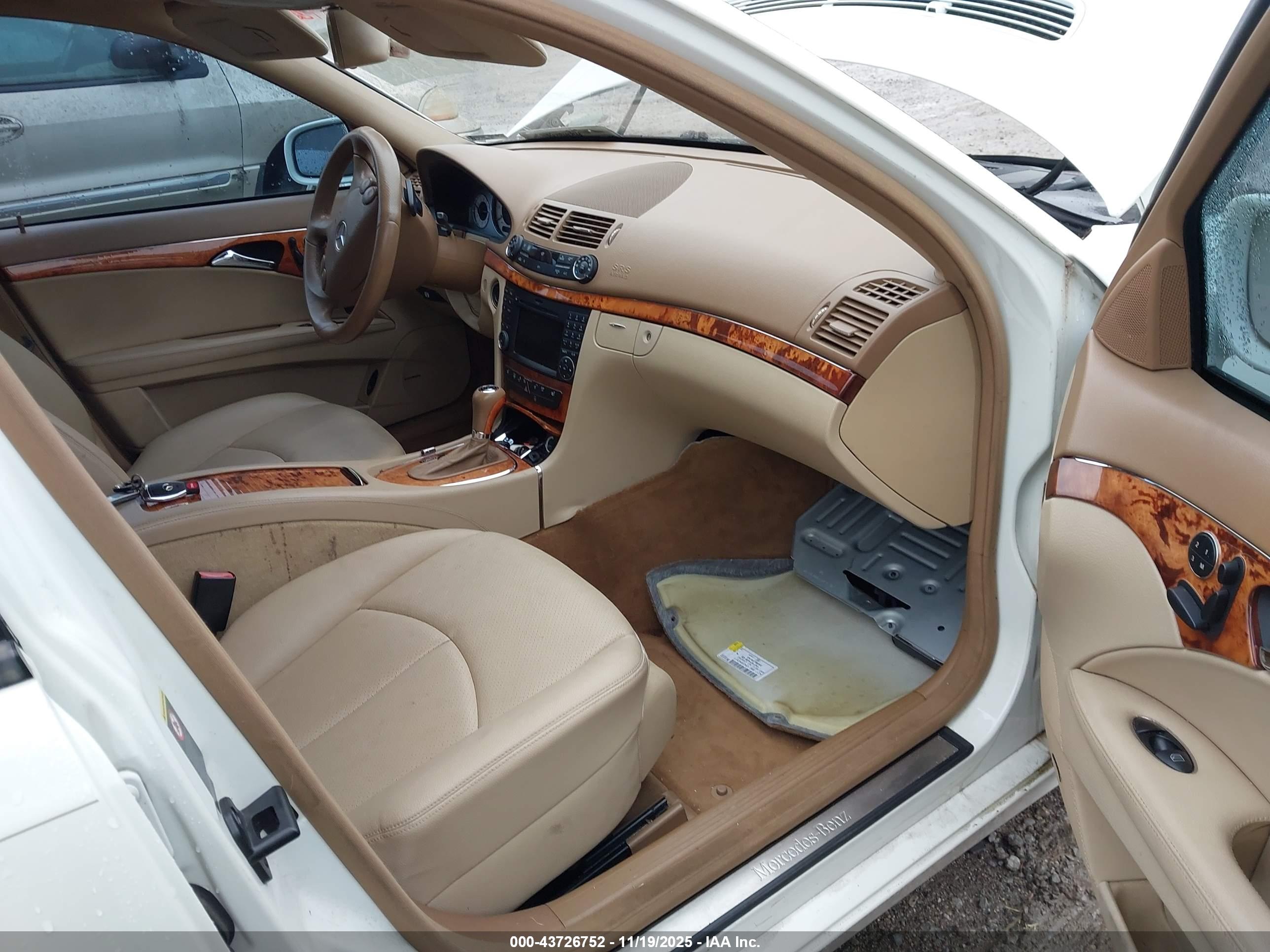 MERCEDES-BENZ E image 5