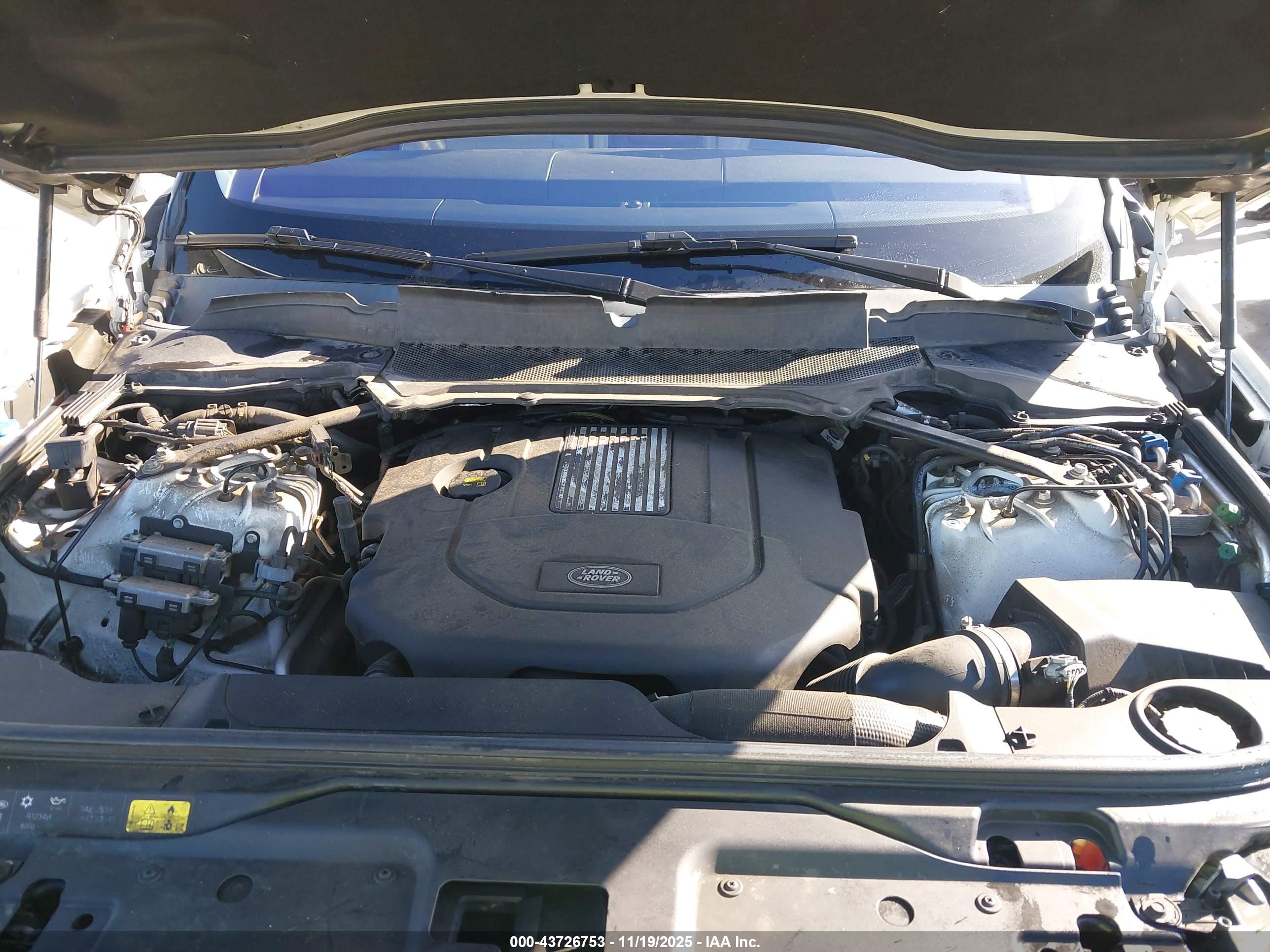 LAND ROVER image 10