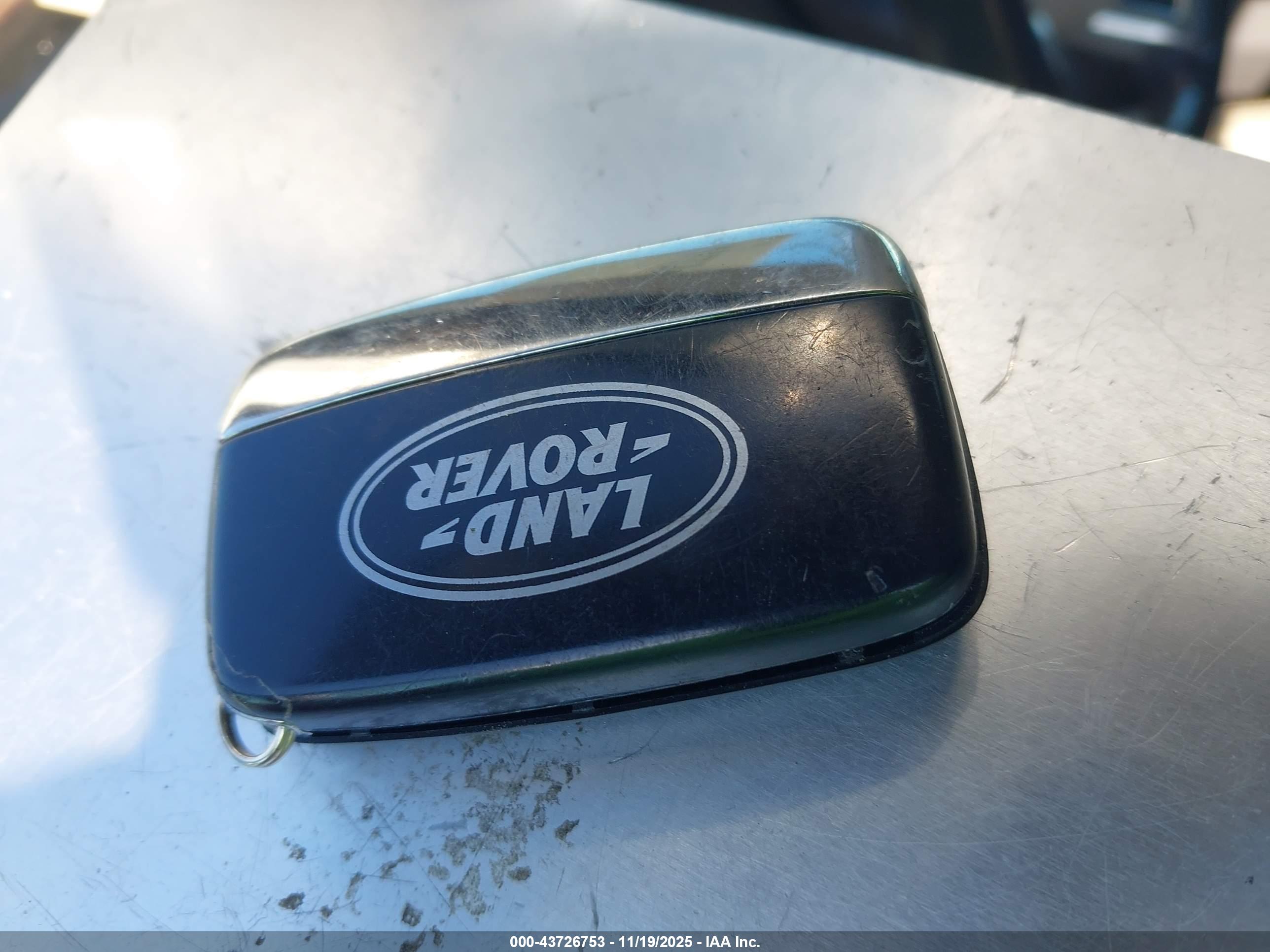 LAND ROVER image 11