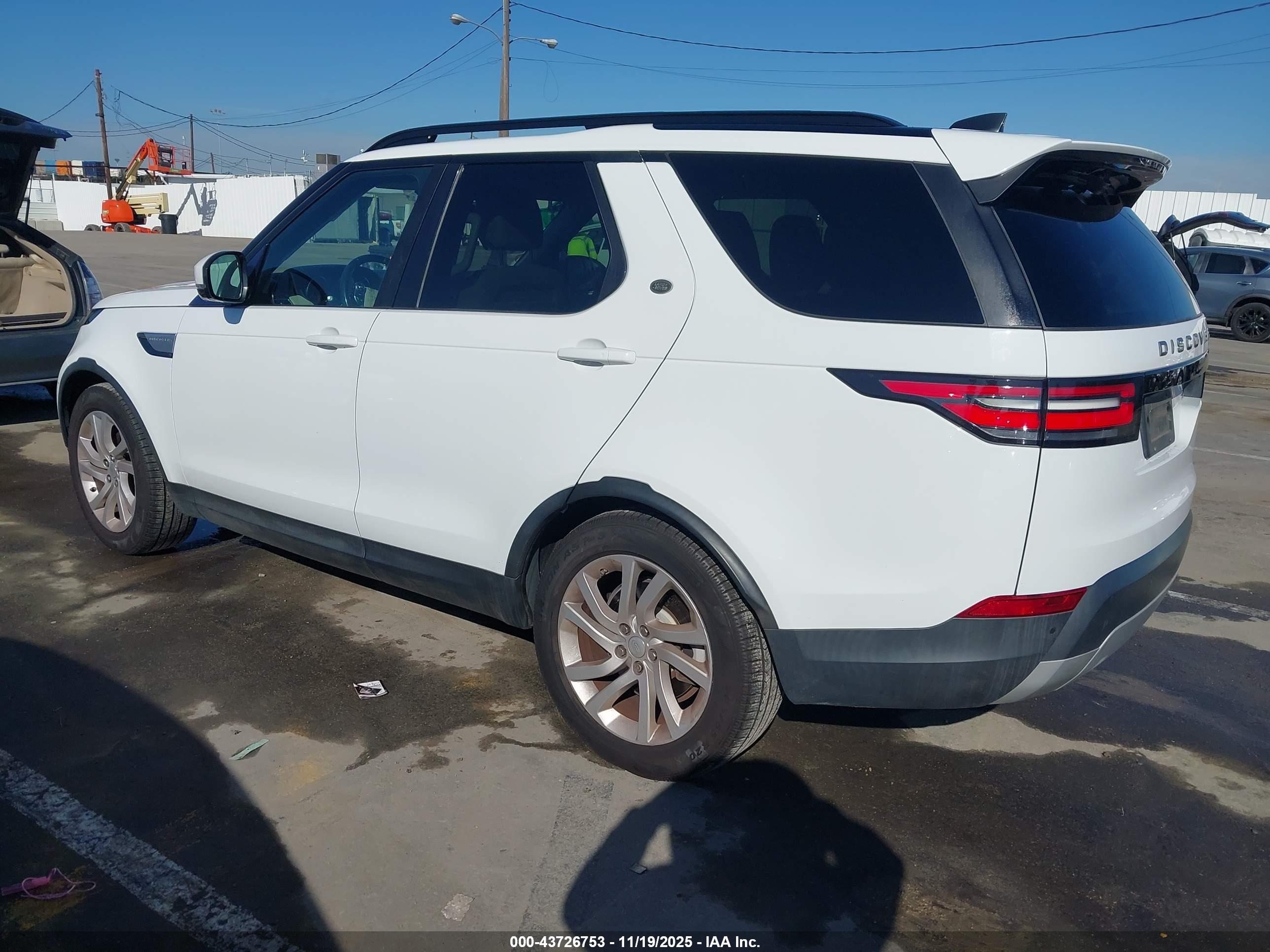 LAND ROVER image 3