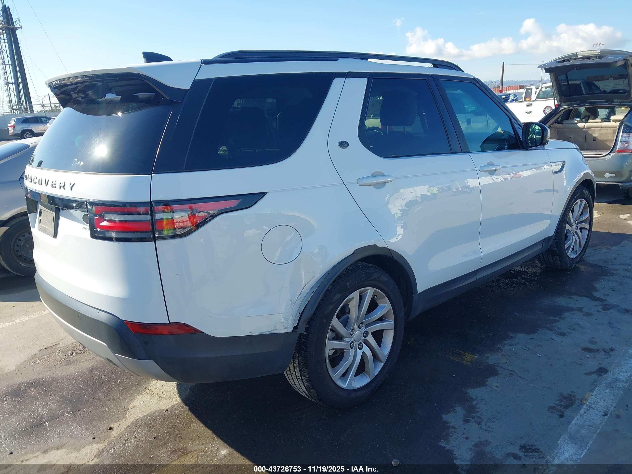 LAND ROVER image 4