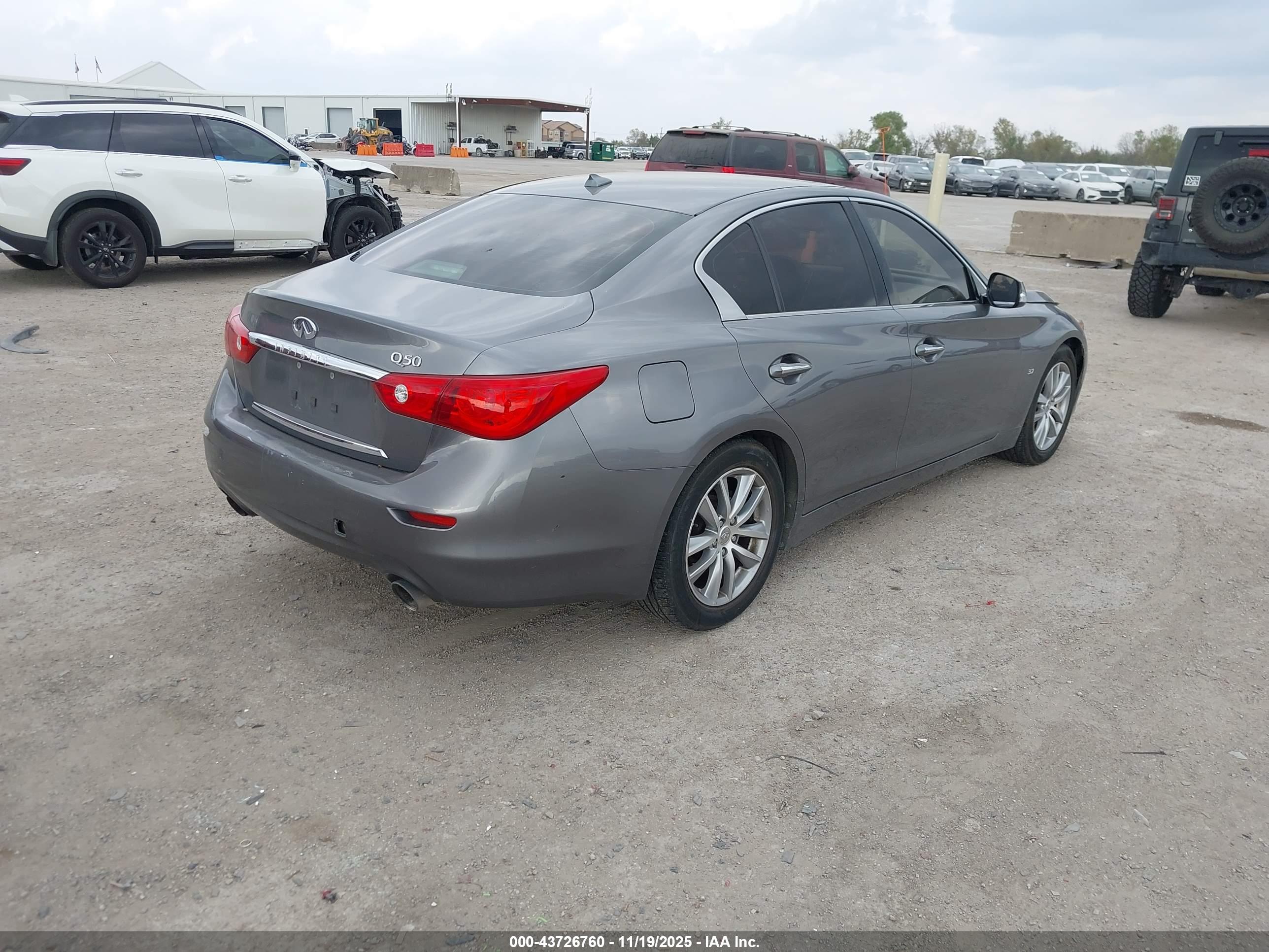 INFINITI Q50 image 4