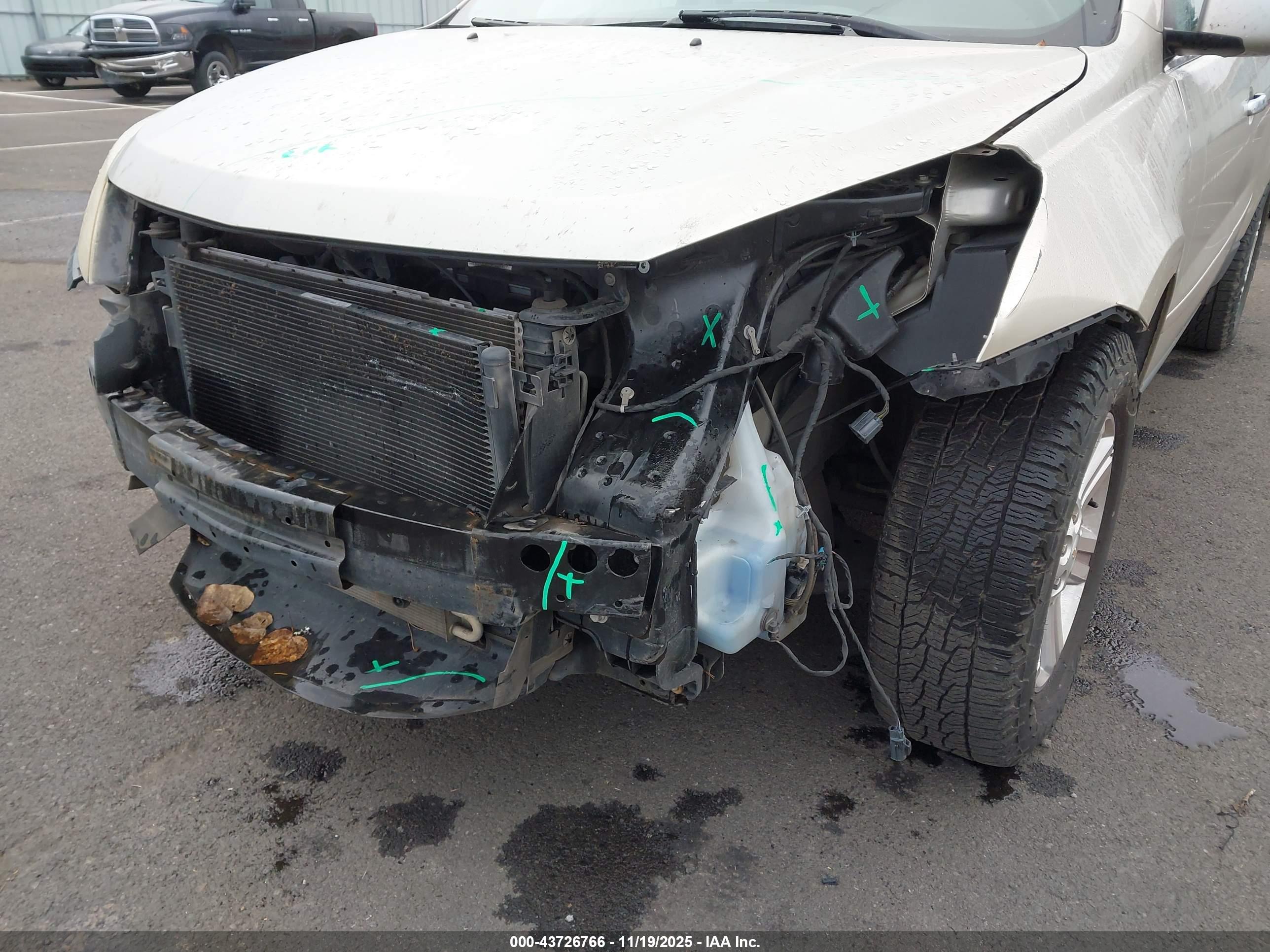 CHEVROLET TRAVERSE image 6