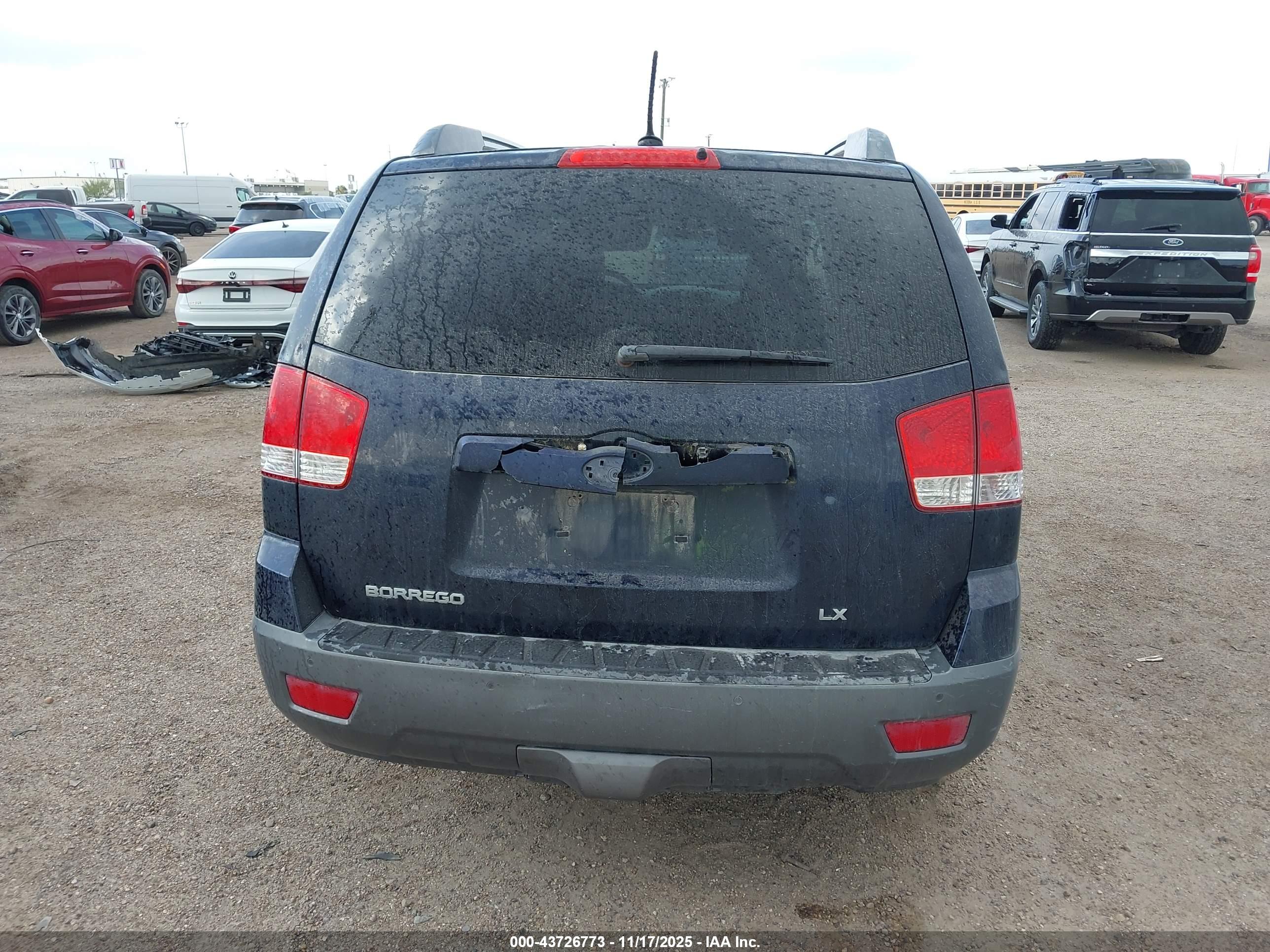 KIA BORREGO image 6