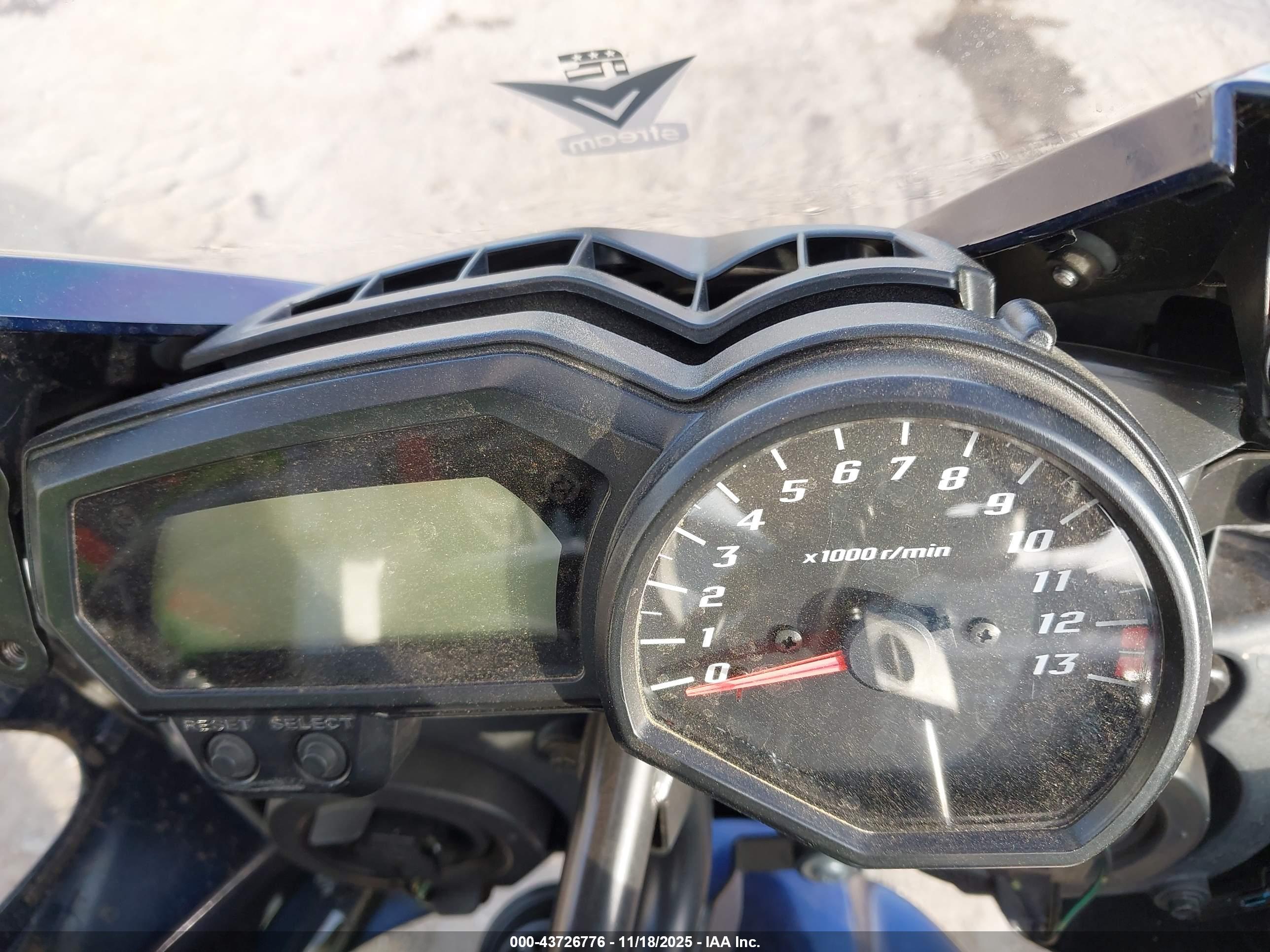 YAMAHA FZ1 image 7