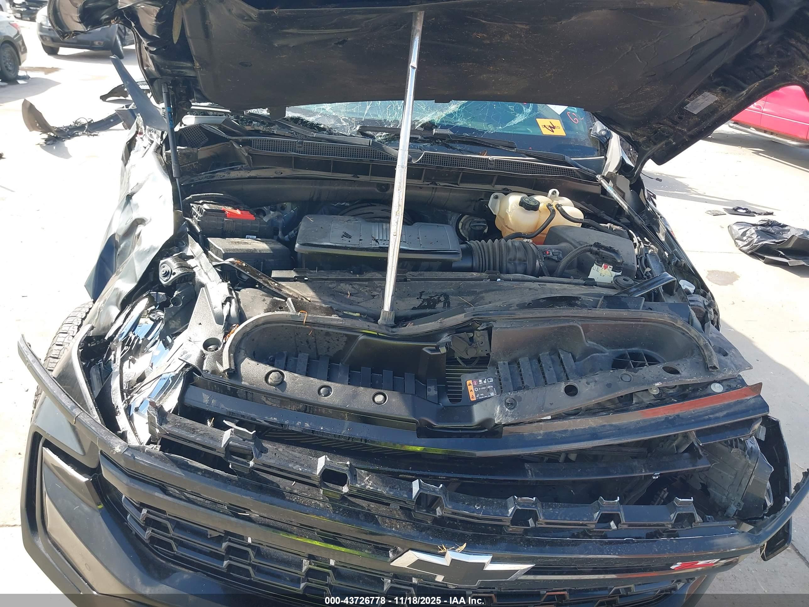 CHEVROLET SUBURBAN image 10