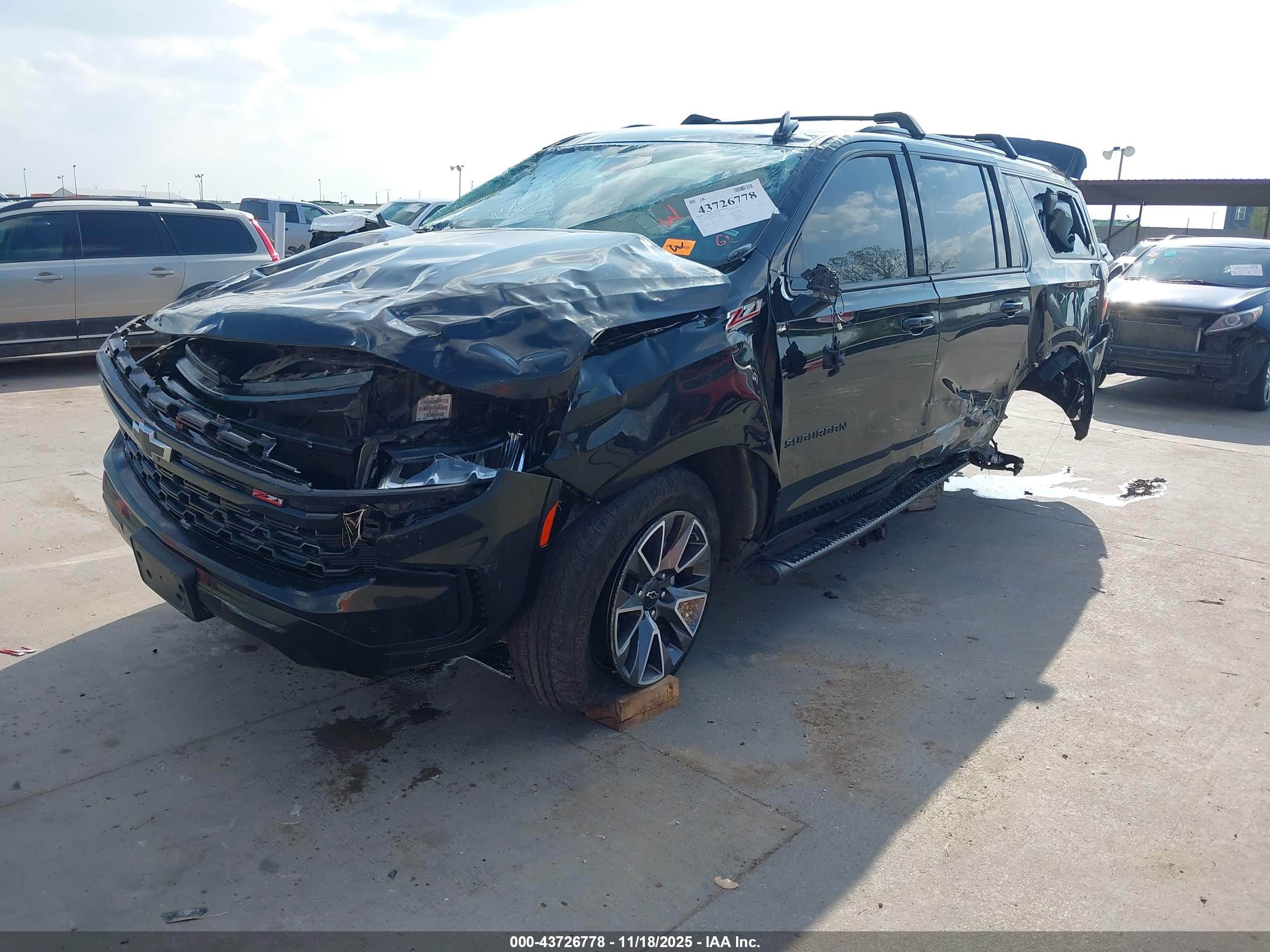 CHEVROLET SUBURBAN image 2