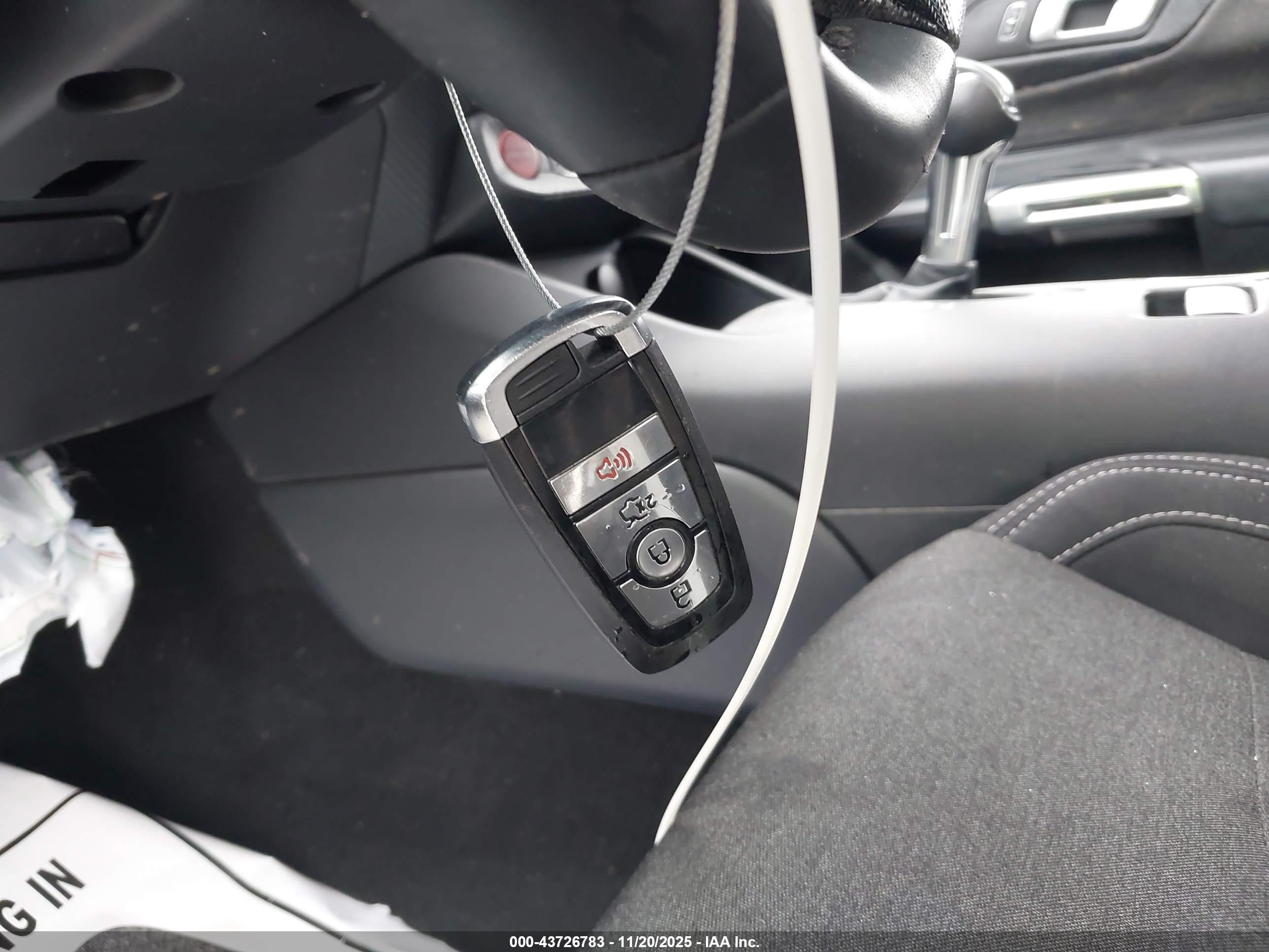 FORD MUSTANG image 11