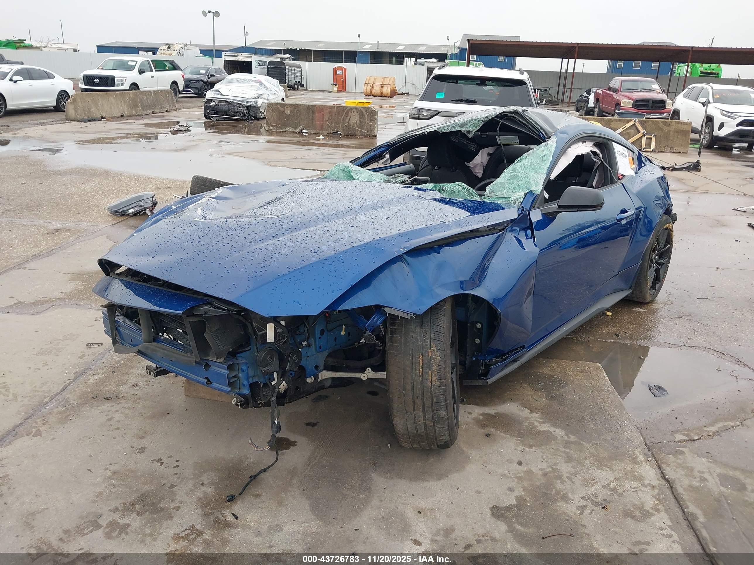 FORD MUSTANG image 2