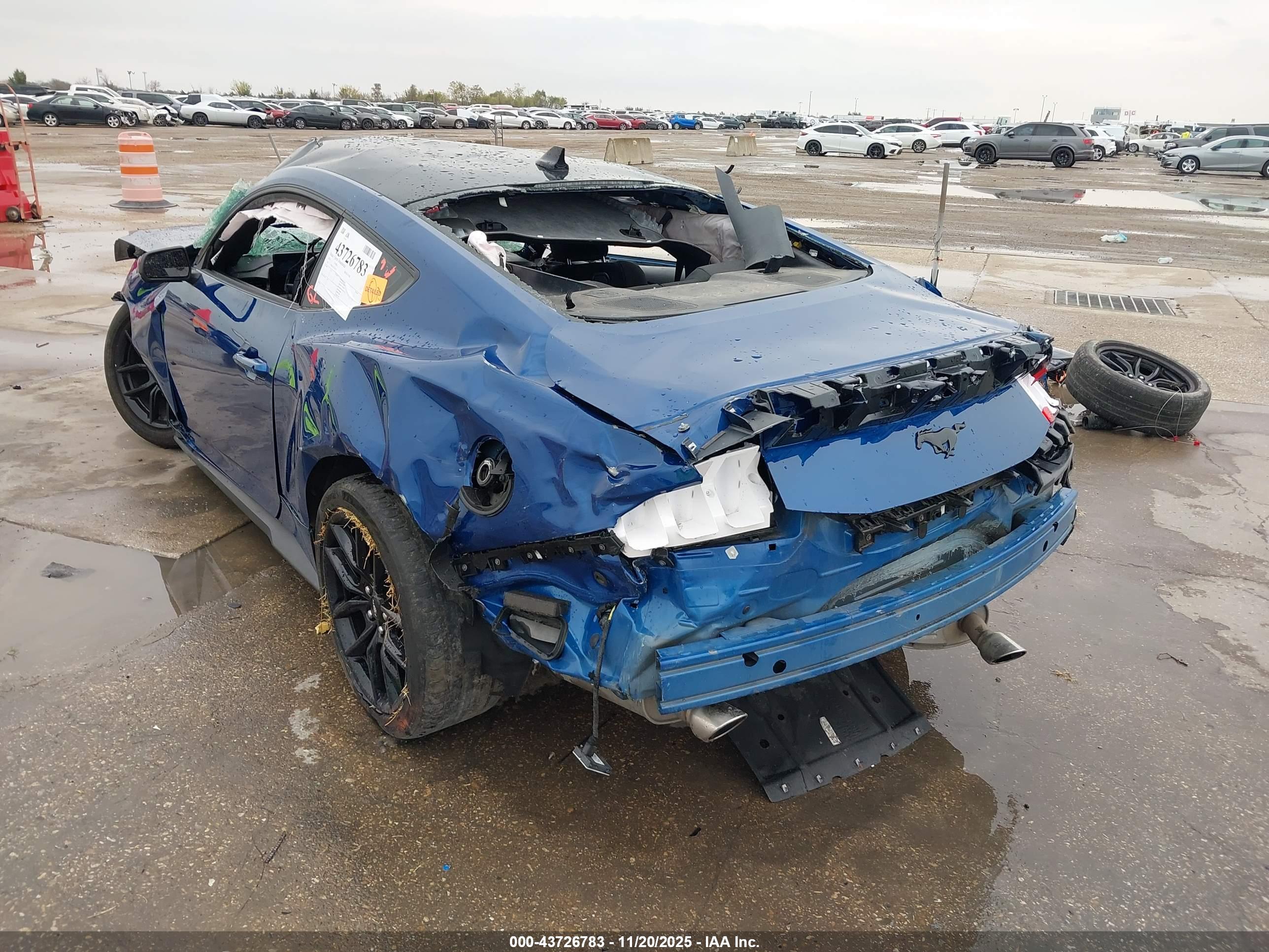 FORD MUSTANG image 3
