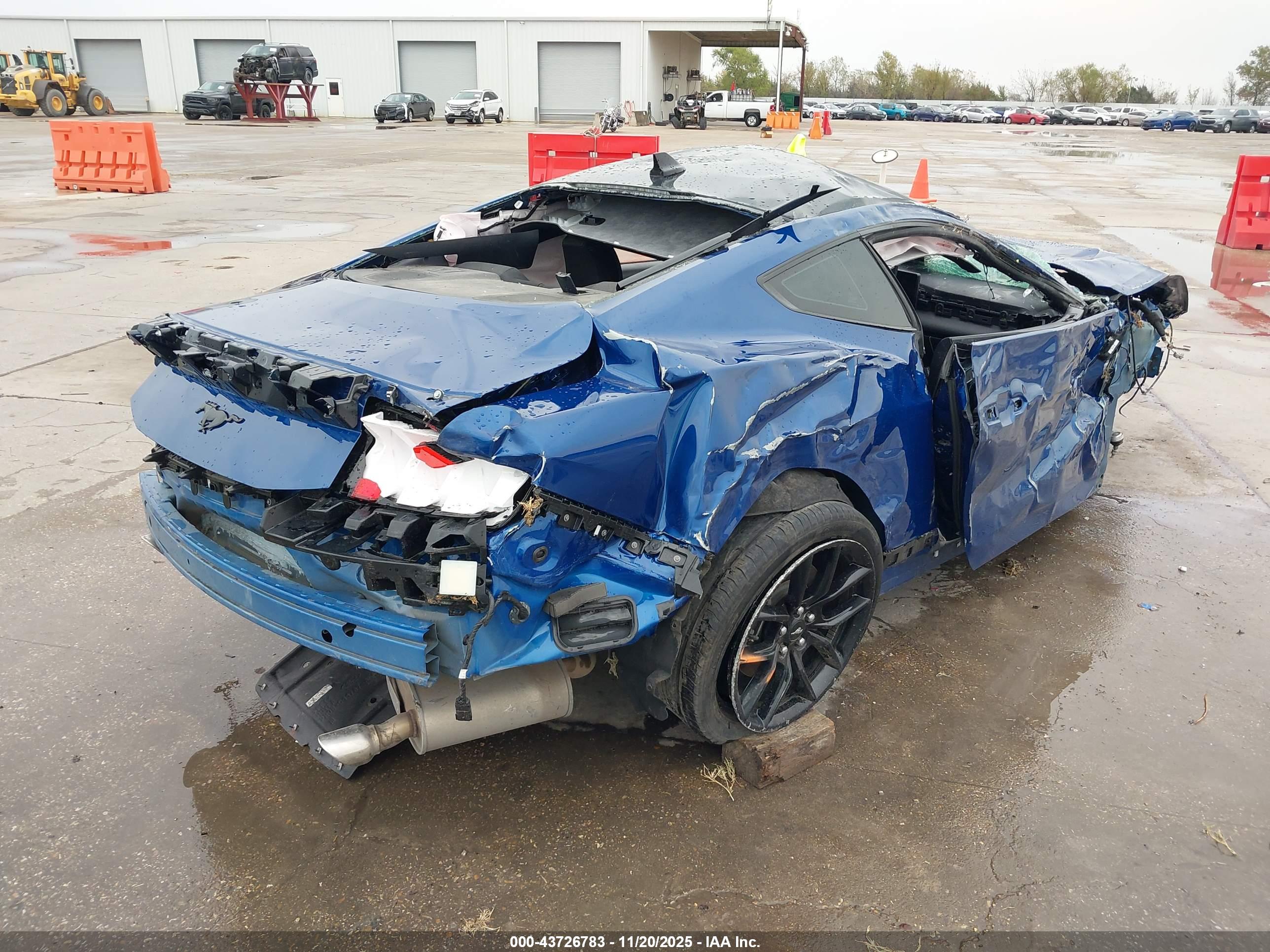 FORD MUSTANG image 4
