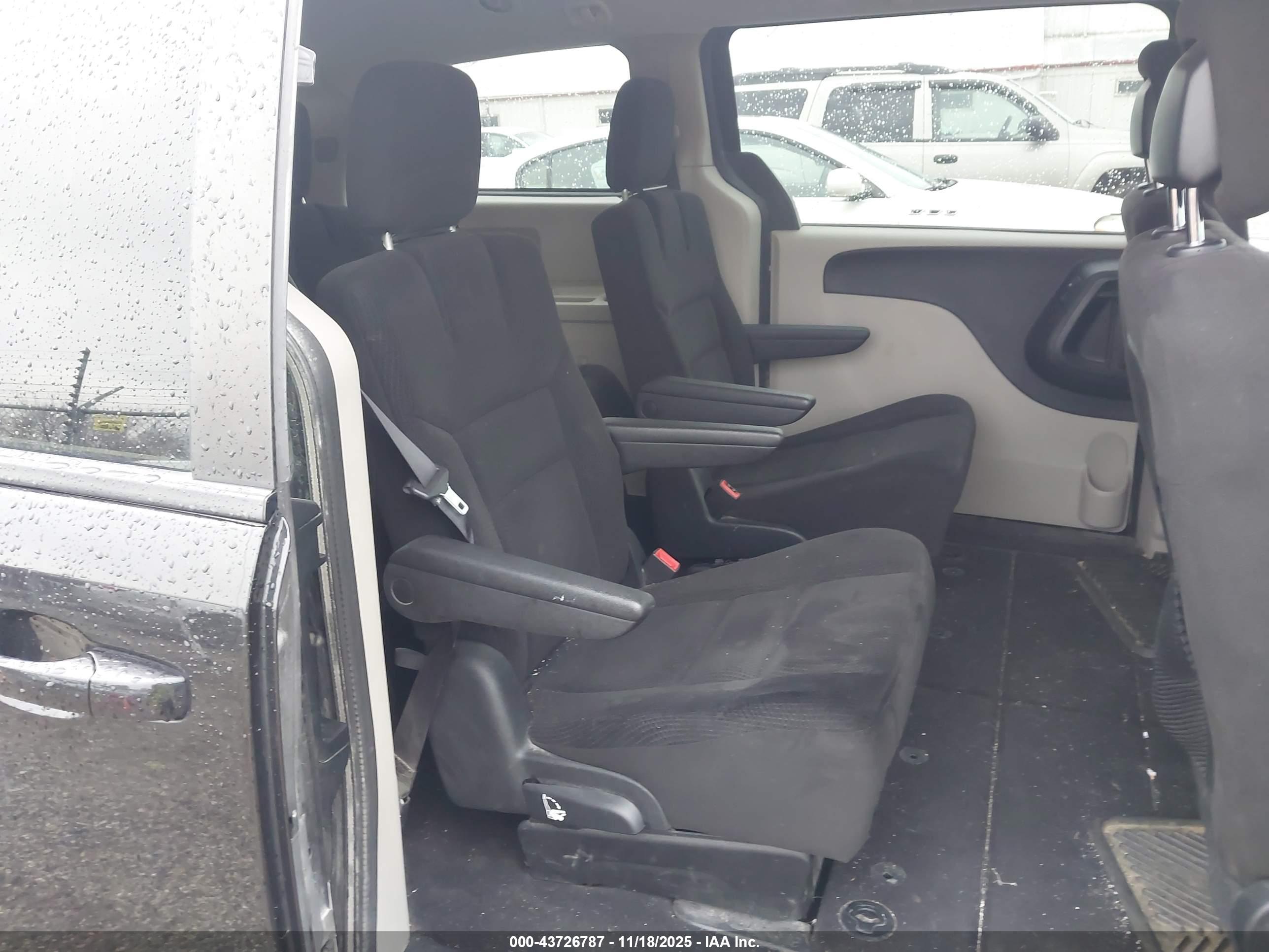 DODGE GRAND image 8