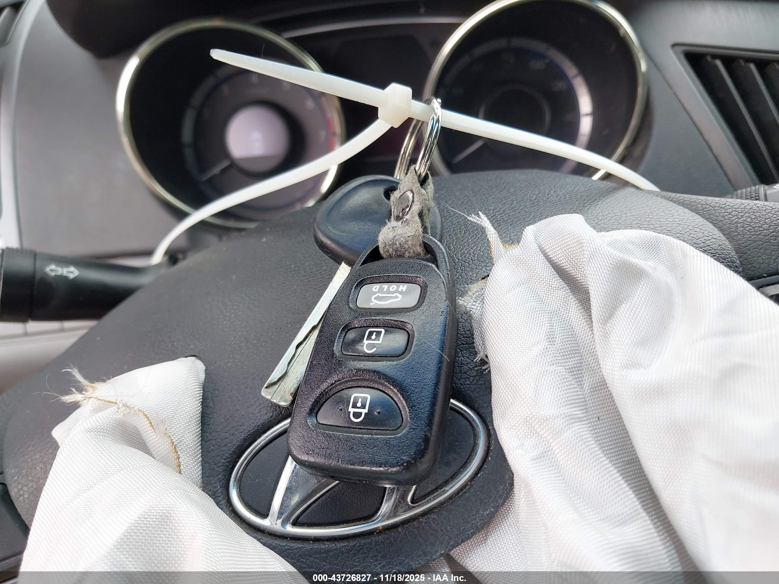 HYUNDAI SONATA image 11